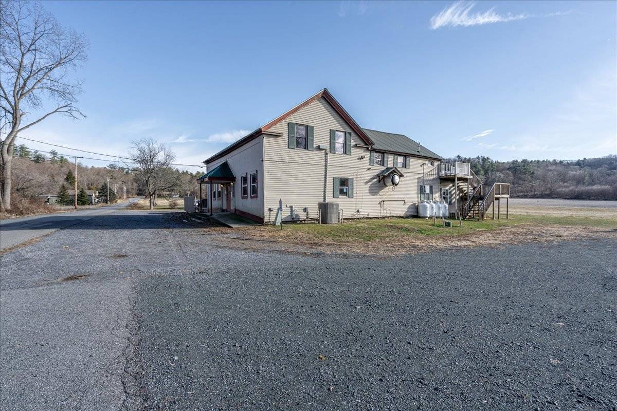 #61 photo, 42 Old Schuylerville Rd, Greenwich , NY 12834