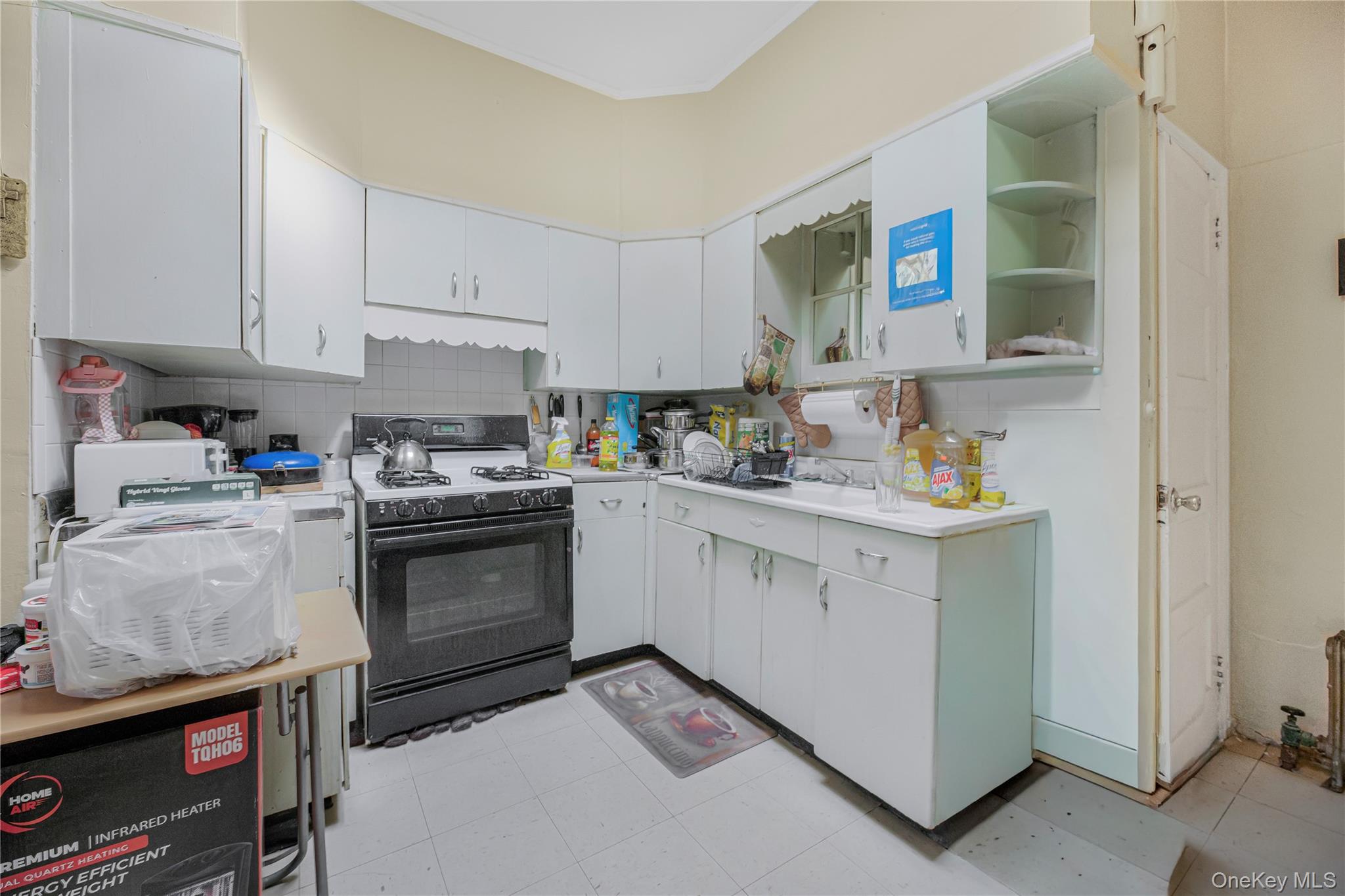 #12 photo, 337 E 35th Street, Brooklyn , NY 11203