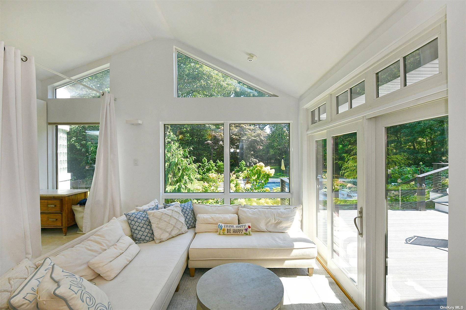 #14 photo, 17 Beaumont Drive, サフォーク郡 Melville , NY 11747