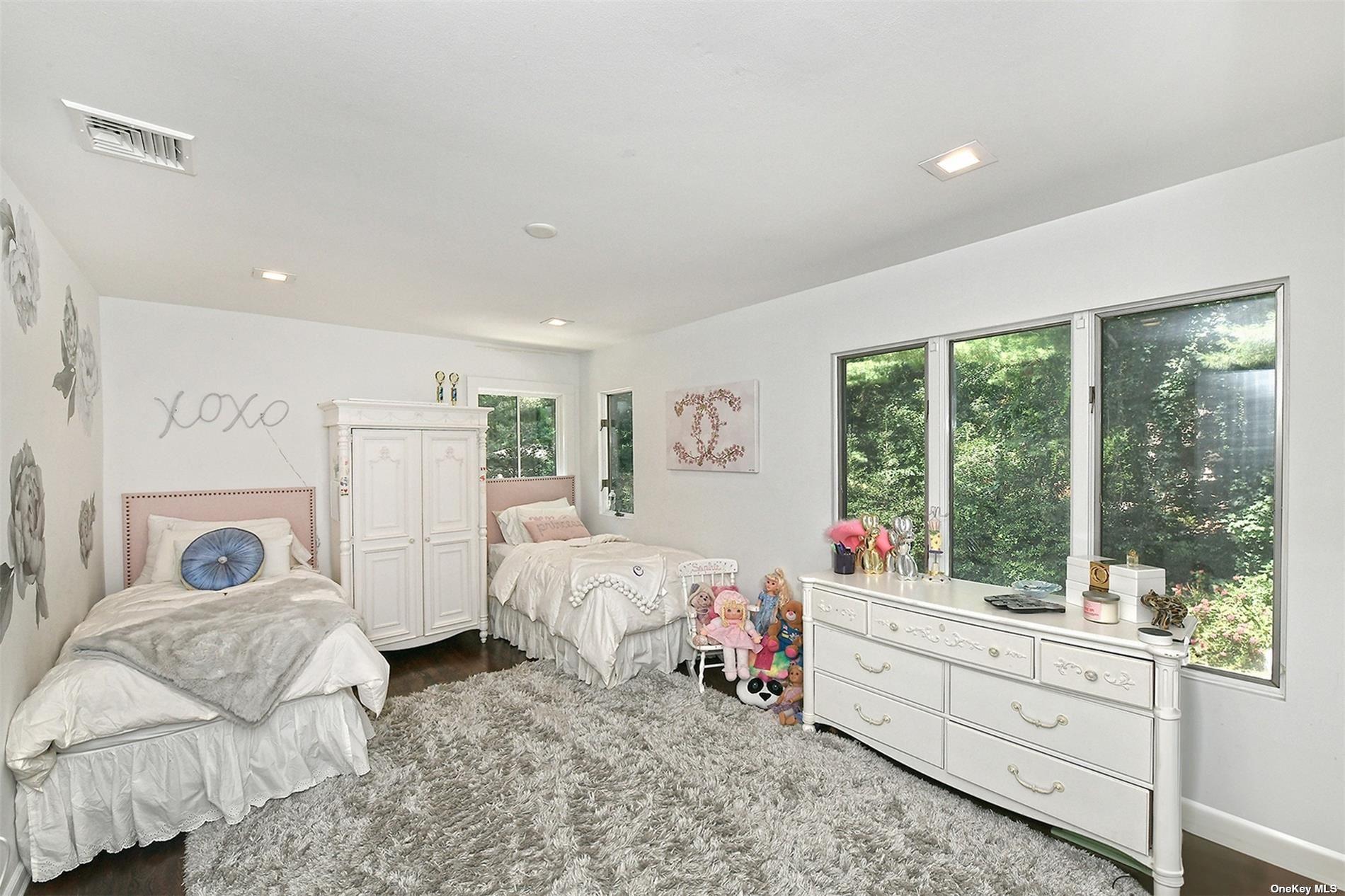 #17 photo, 17 Beaumont Drive, サフォーク郡 Melville , NY 11747