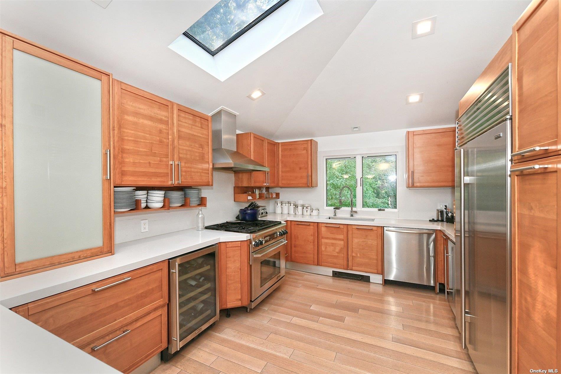 #6 photo, 17 Beaumont Drive, サフォーク郡 Melville , NY 11747