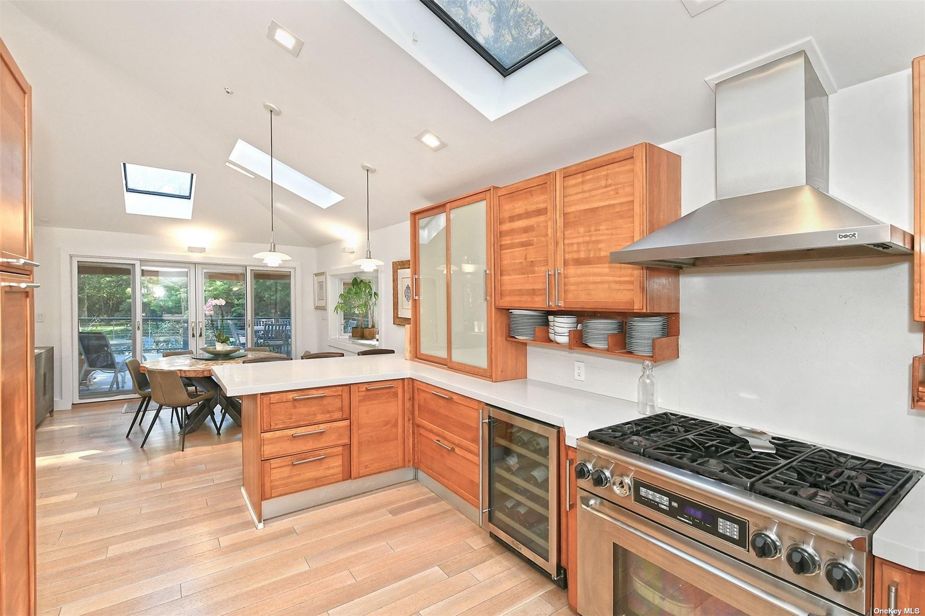 #7 photo, 17 Beaumont Drive, サフォーク郡 Melville , NY 11747