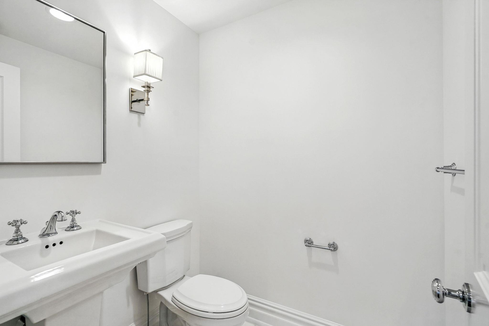 #10 photo, 2 Weaver Street, Scarsdale , NY 10583