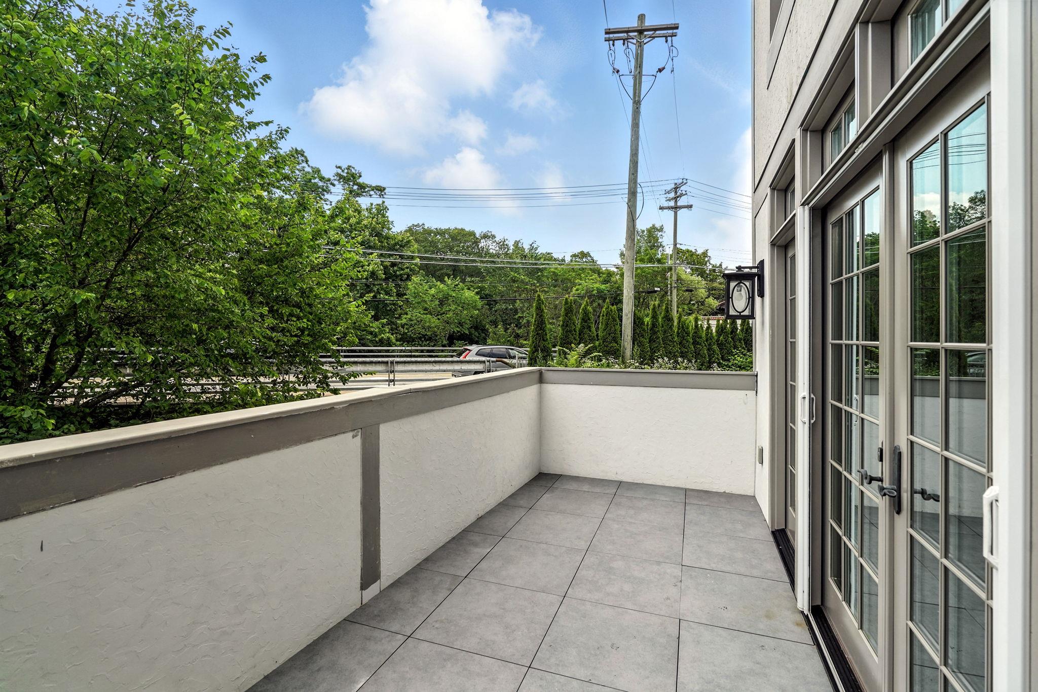 #16 photo, 2 Weaver Street, Scarsdale , NY 10583