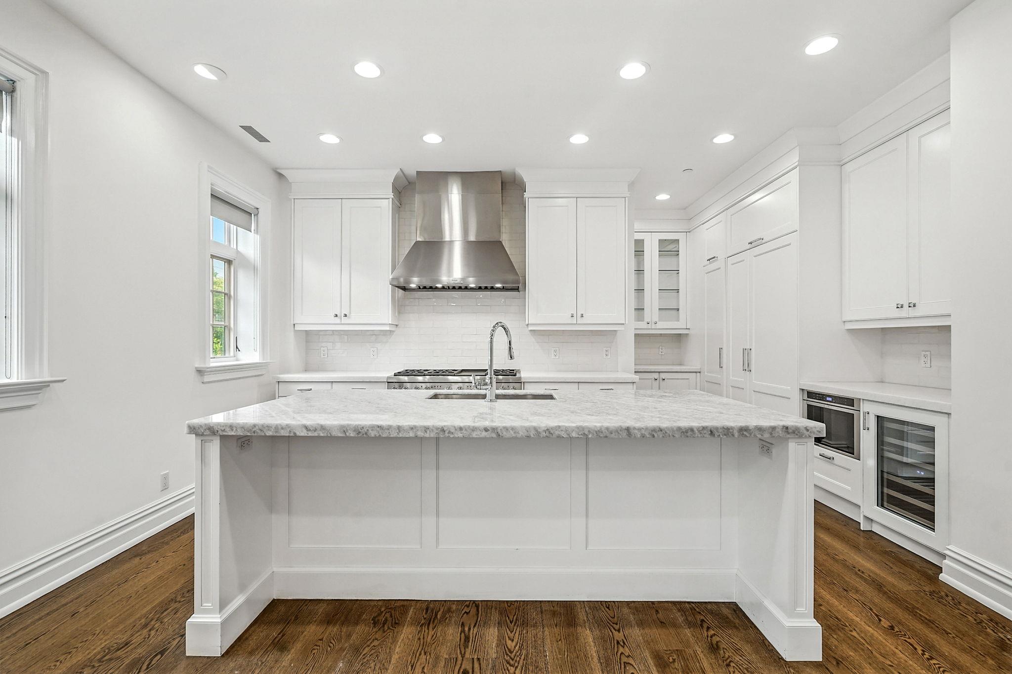 #8 photo, 2 Weaver Street, Scarsdale , NY 10583