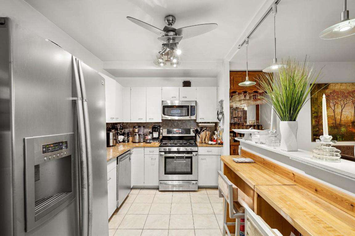 #3 photo, 301 E 52ND Street, マンハッタン Turtle Bay , NY 10022