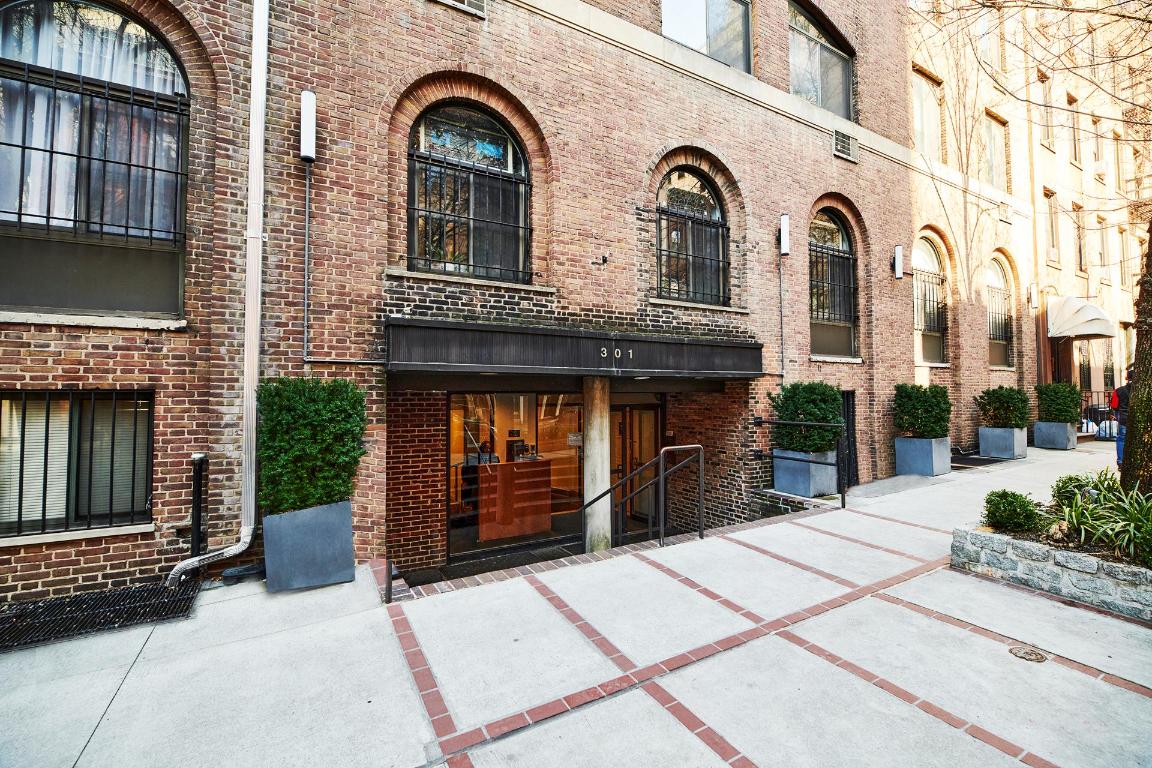 #9 photo, 301 E 52ND Street, マンハッタン Turtle Bay , NY 10022