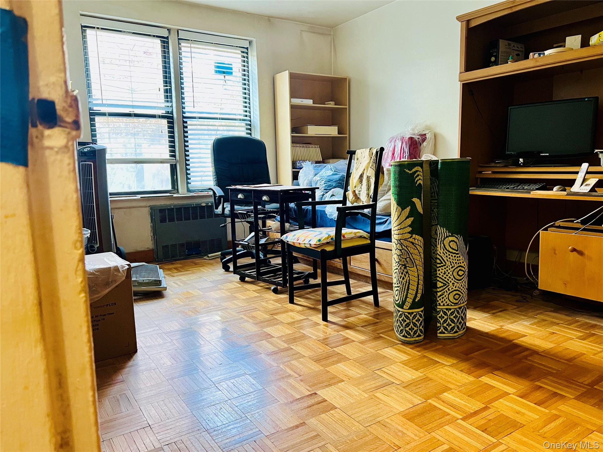 #10 photo, 105-20 66th Ave., クイーンズ区 Forest Hills , NY 11375