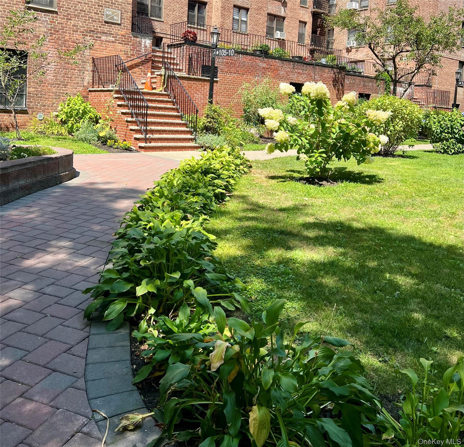 #16 photo, 105-20 66th Ave., クイーンズ区 Forest Hills , NY 11375