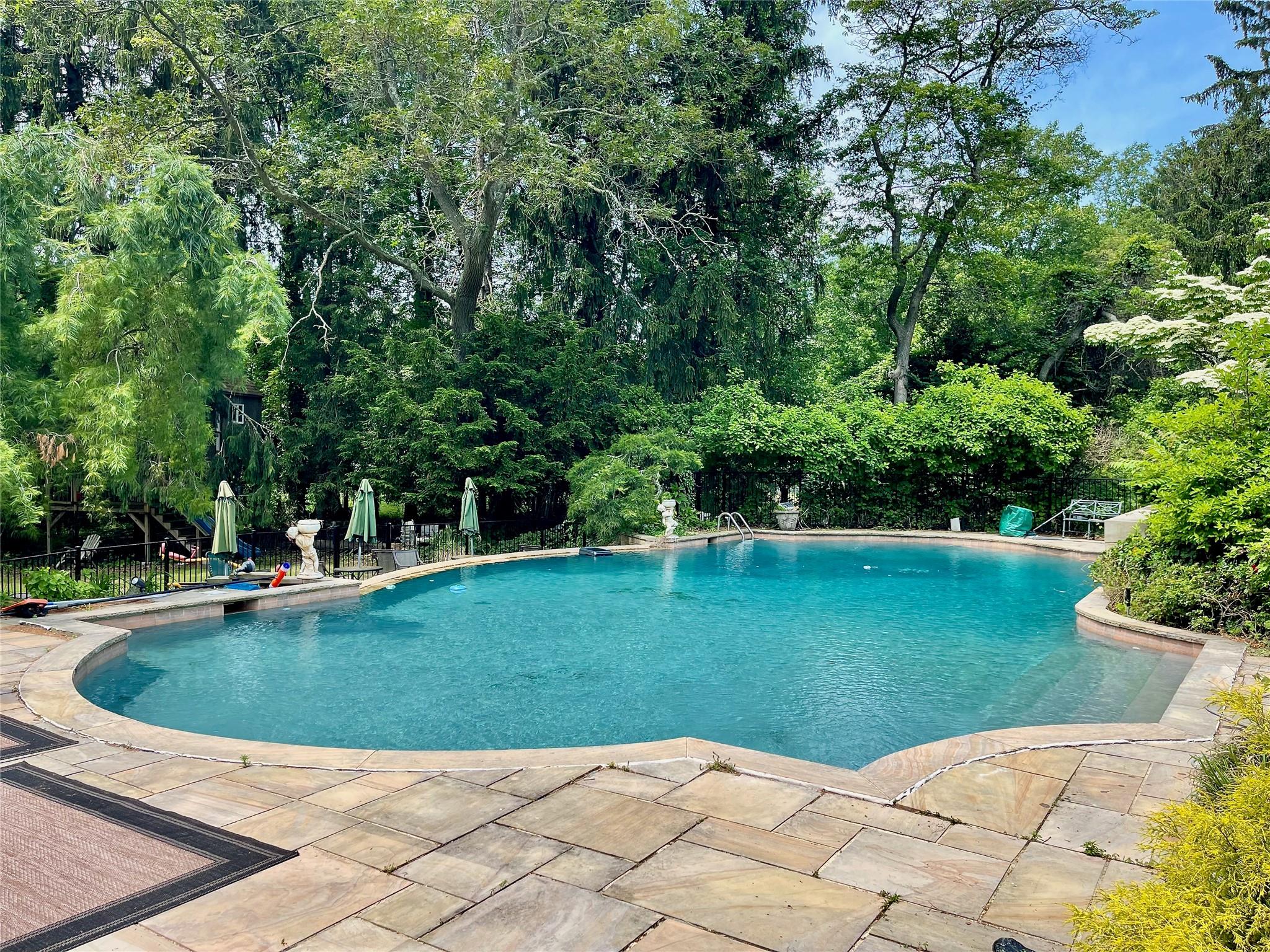 #6 photo, 6 Hidden Pond, 长岛 Muttontown , NY 11545