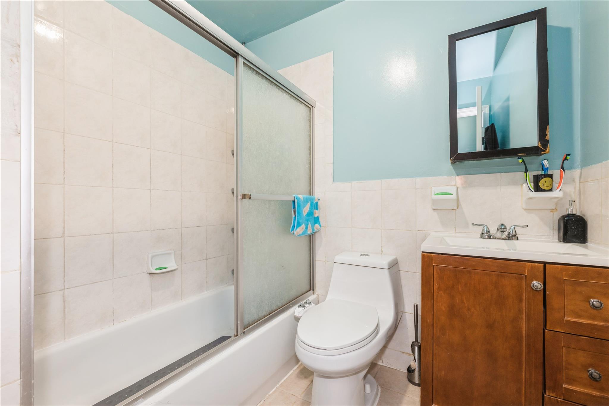 #5 photo, 12321 135th Street, クイーンズ区 South Ozone Park , NY 11420