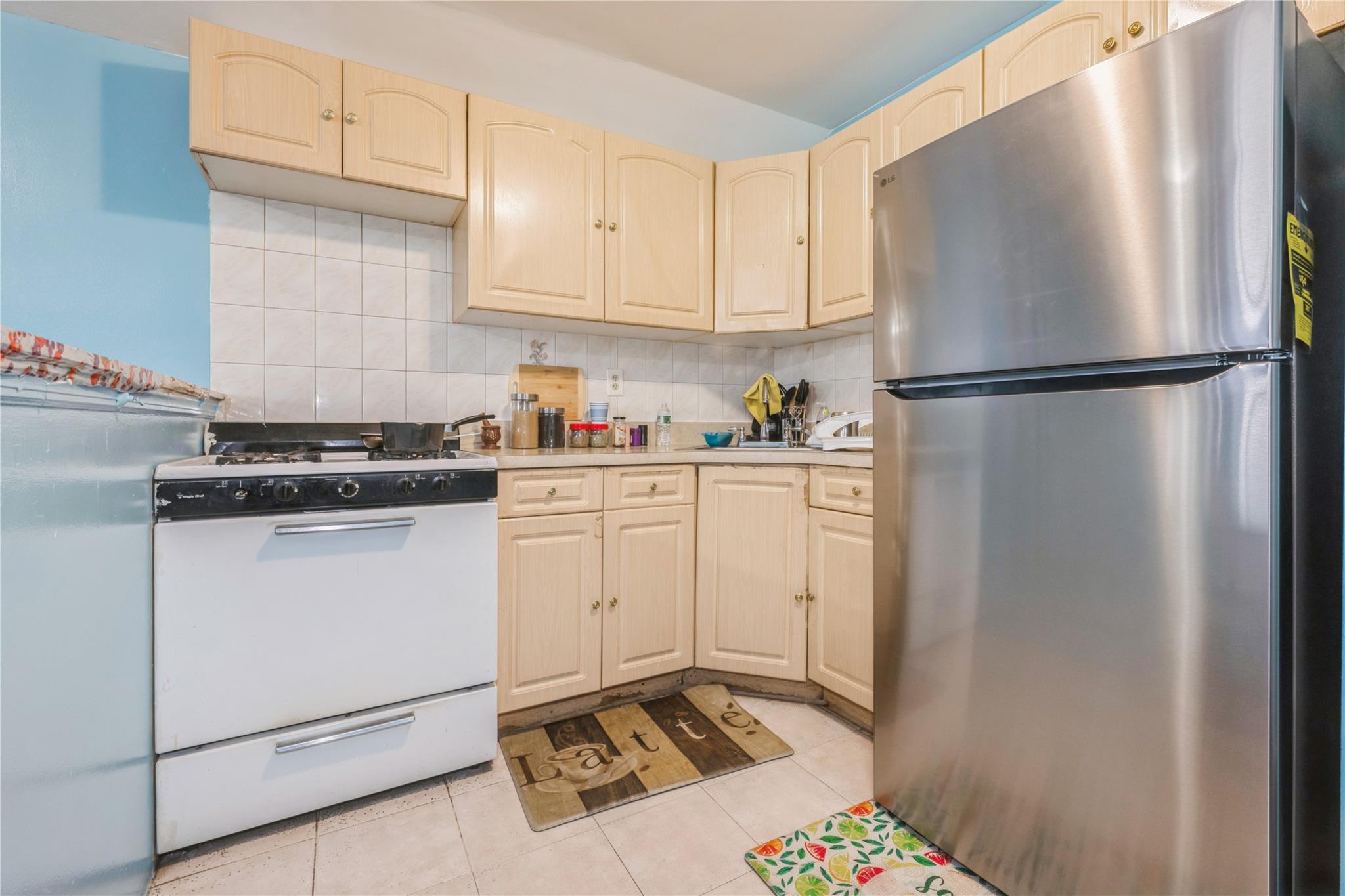 #7 photo, 12321 135th Street, クイーンズ区 South Ozone Park , NY 11420