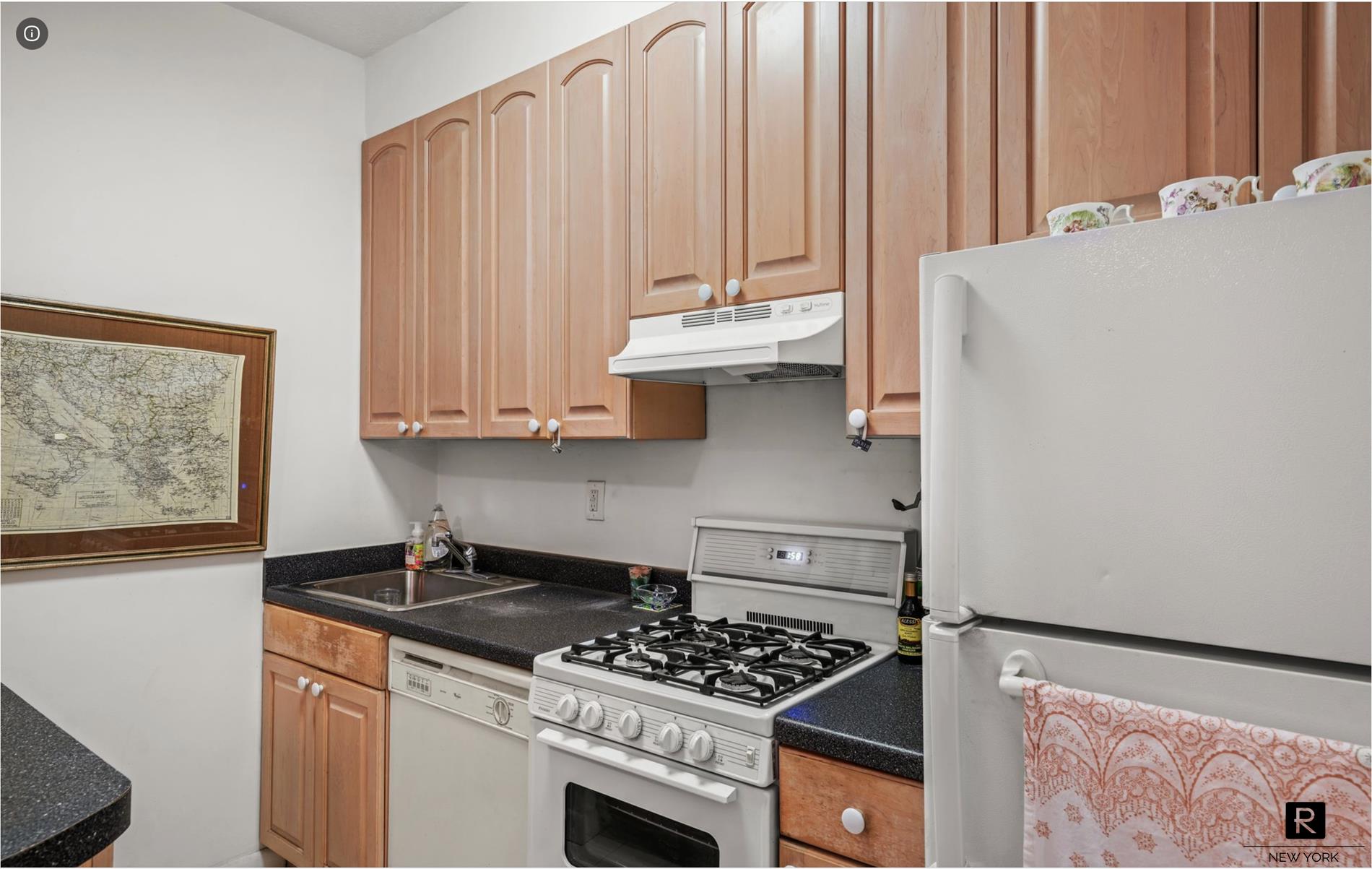 #1 photo, 60 E 8th Street, Greenwich Village , NY 10003