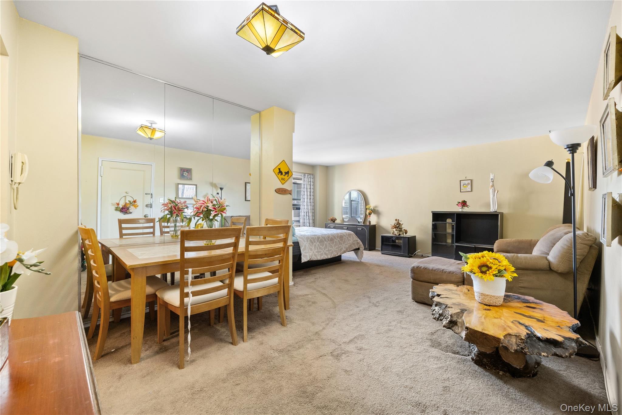 #4 photo, 110-45 Queens Blvd, クイーンズ区 Forest Hills , NY 11375