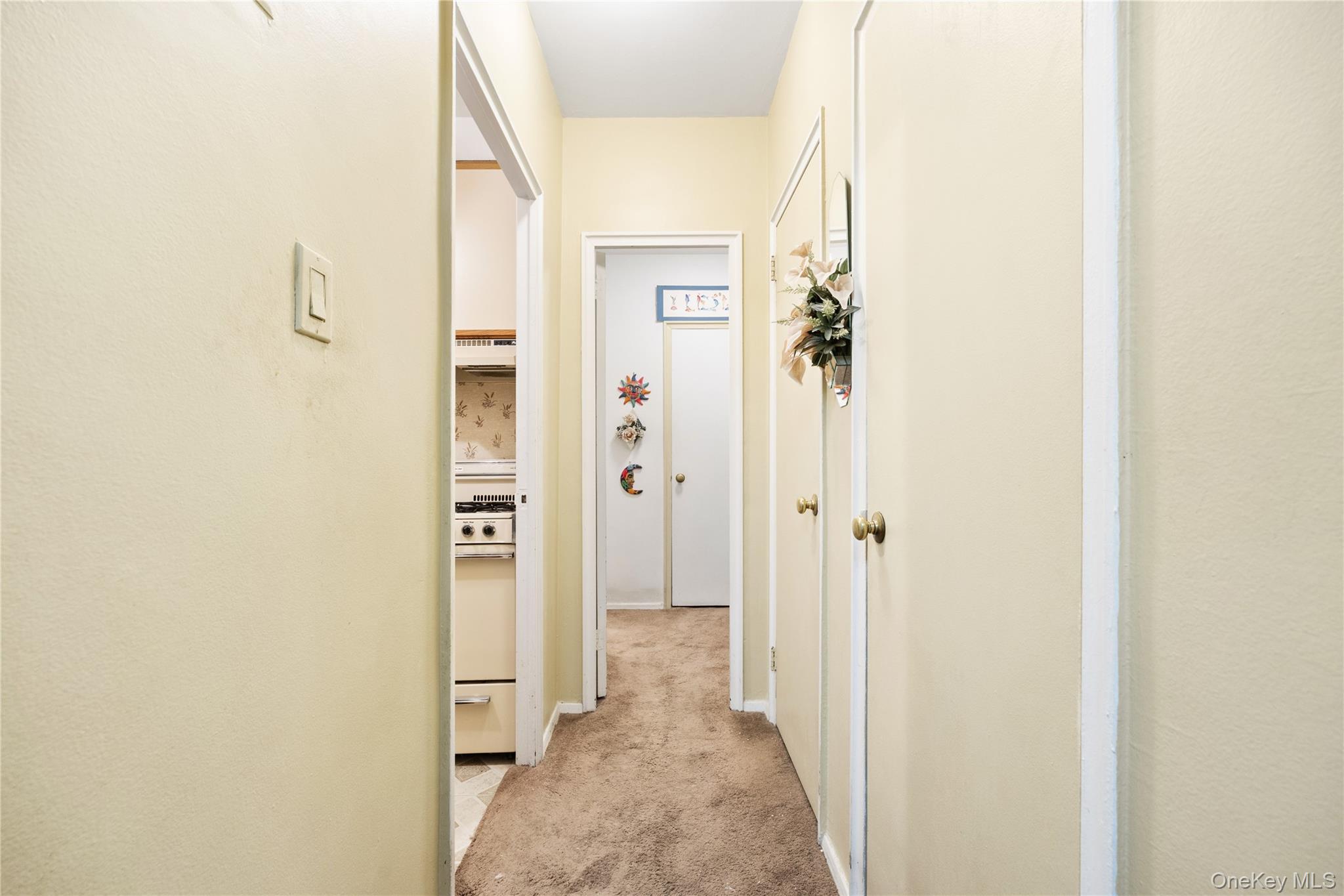 #5 photo, 110-45 Queens Blvd, クイーンズ区 Forest Hills , NY 11375