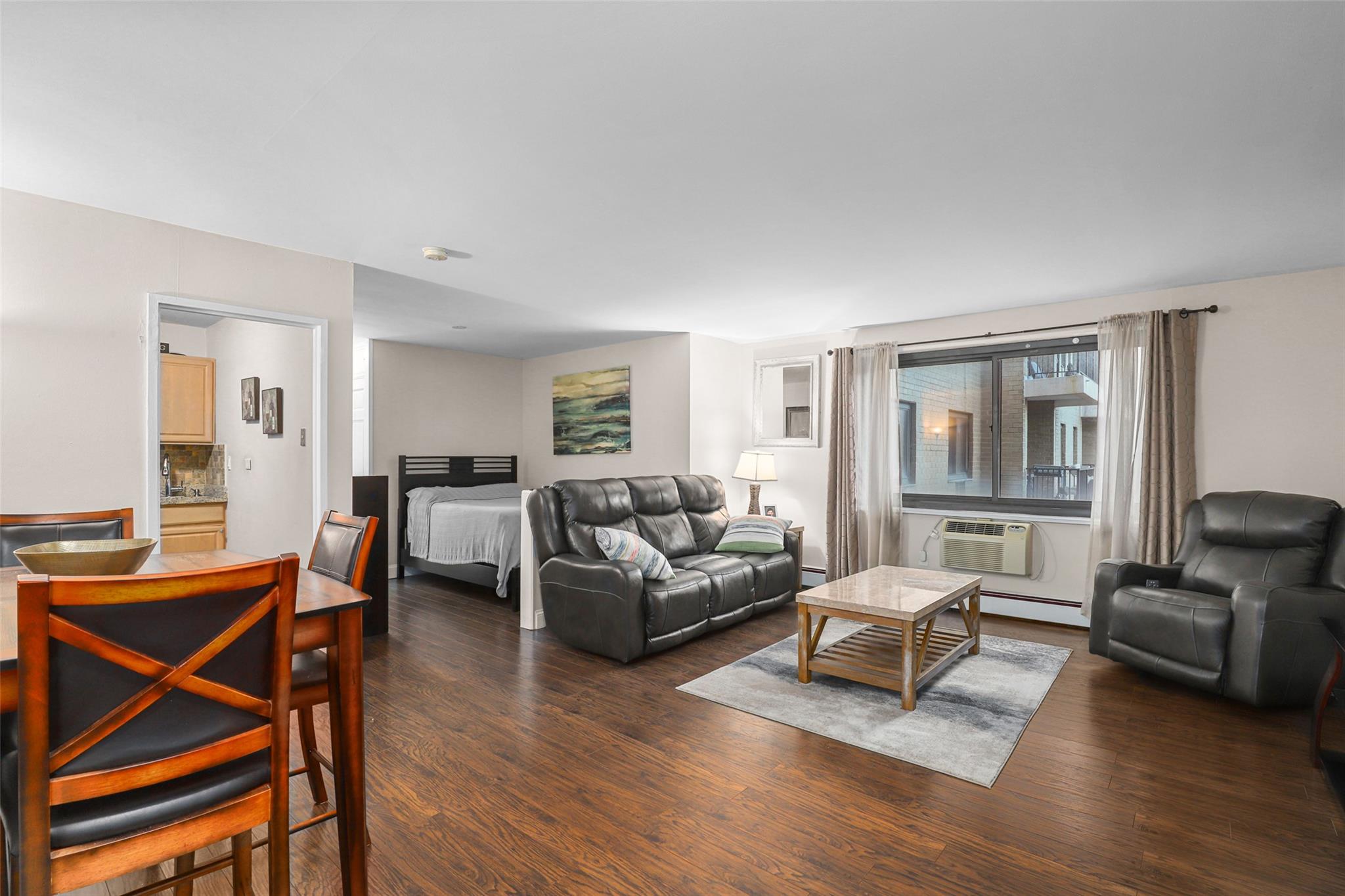 #4 photo, 100 E Hartsdale Avenue, Hartsdale , NY 10530