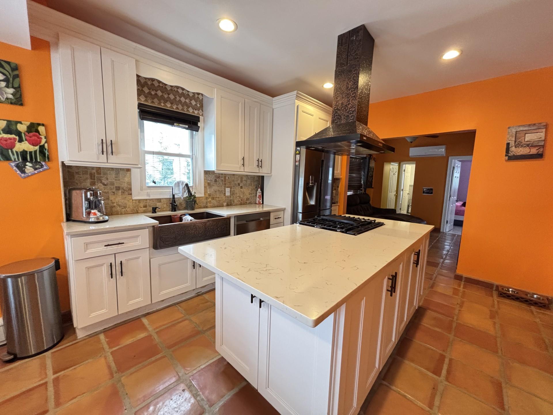 #4 photo, 45 Lynbrook Avenue, Lynbrook , NY 11563