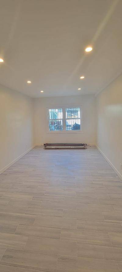 #4 photo, 101-35 95 st, קווינס Ozone Park , NY 11416