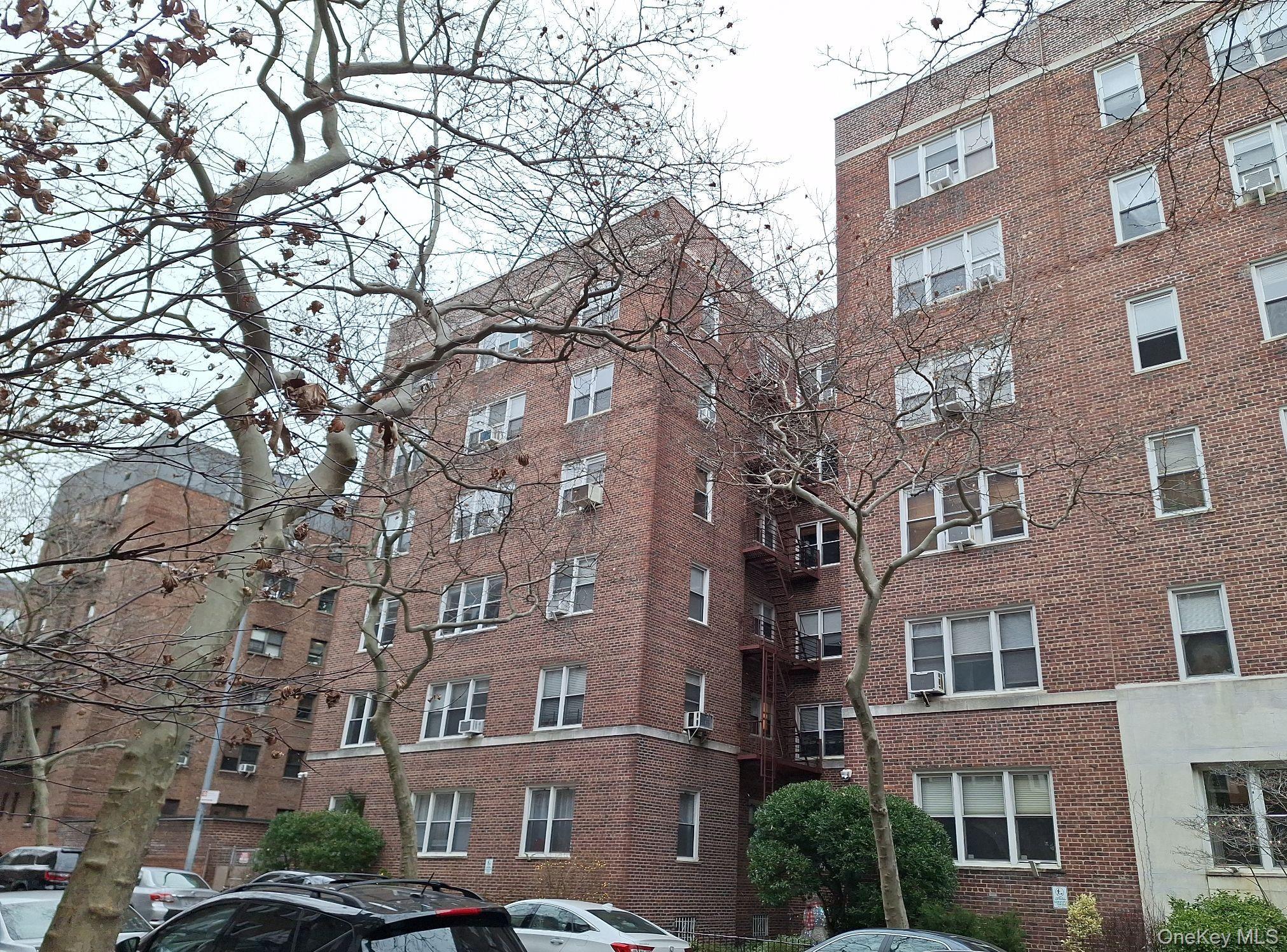 #2 photo, 35-21 79th Street, クイーンズ区 Jackson Heights , NY 11372