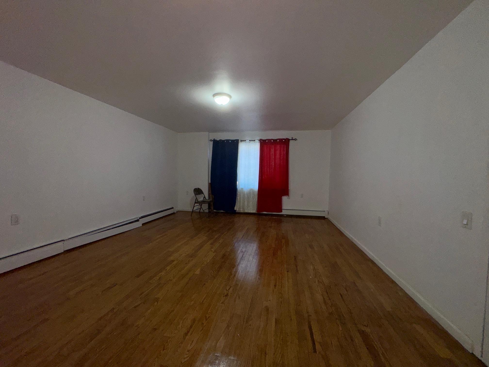 #8 photo, 631 Coster Street, ブロンクス区 Bronx , NY 10474