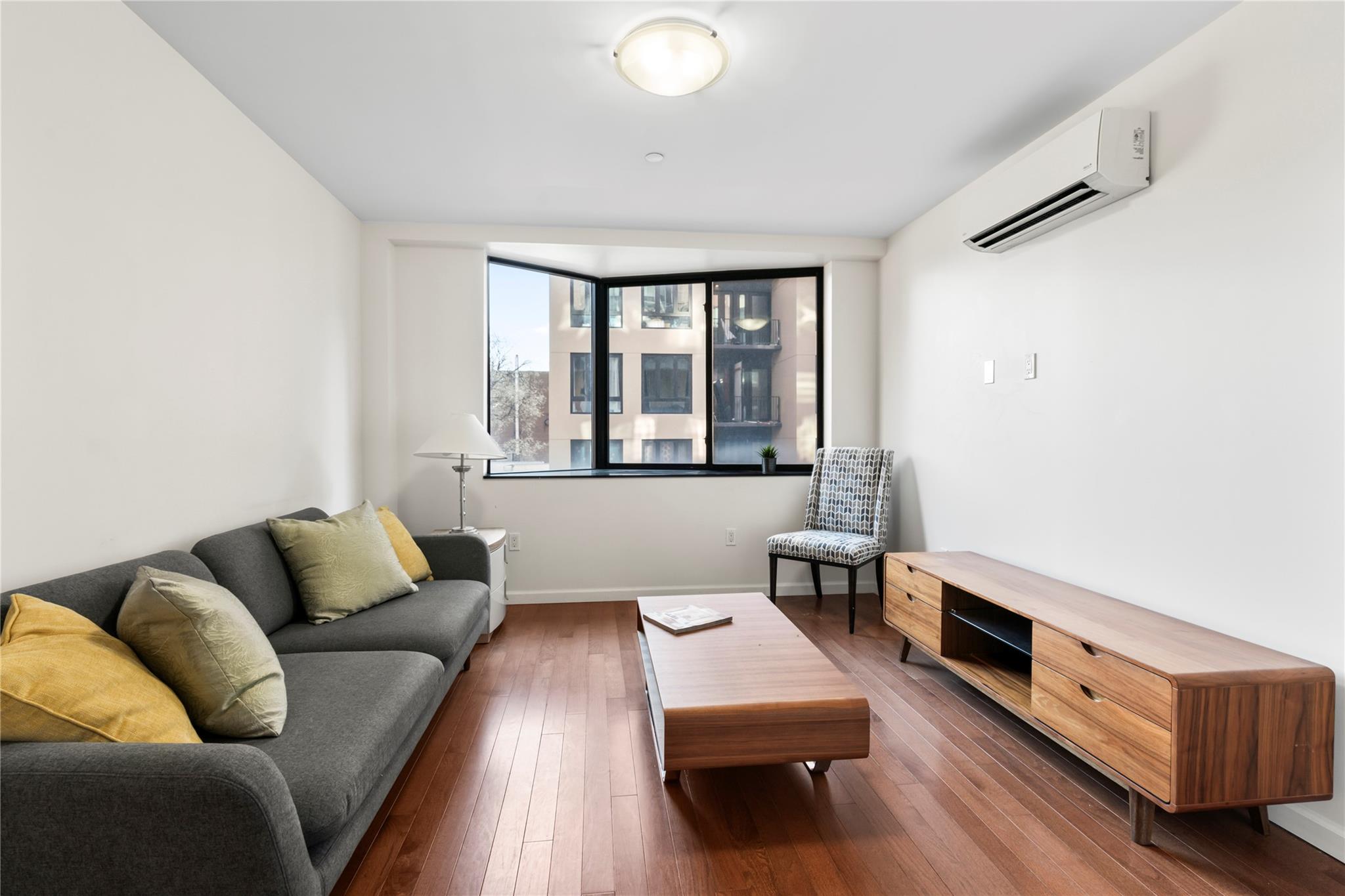 #12 photo, 136-46 41st Avenue, クイーンズ区 Flushing , NY 11355