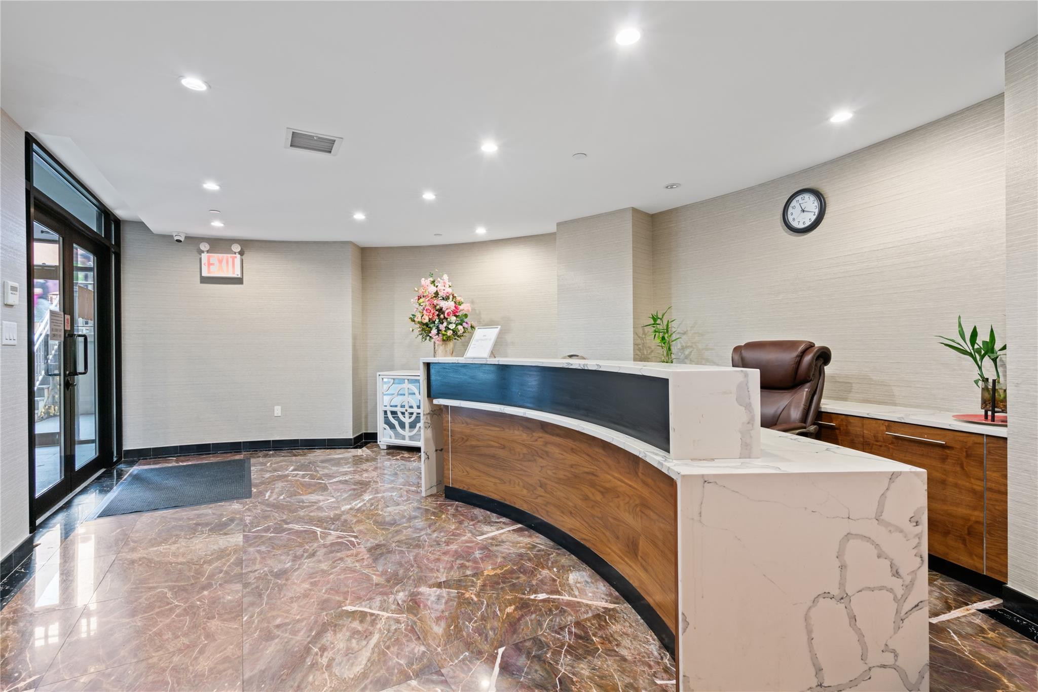 #4 photo, 136-46 41st Avenue, クイーンズ区 Flushing , NY 11355