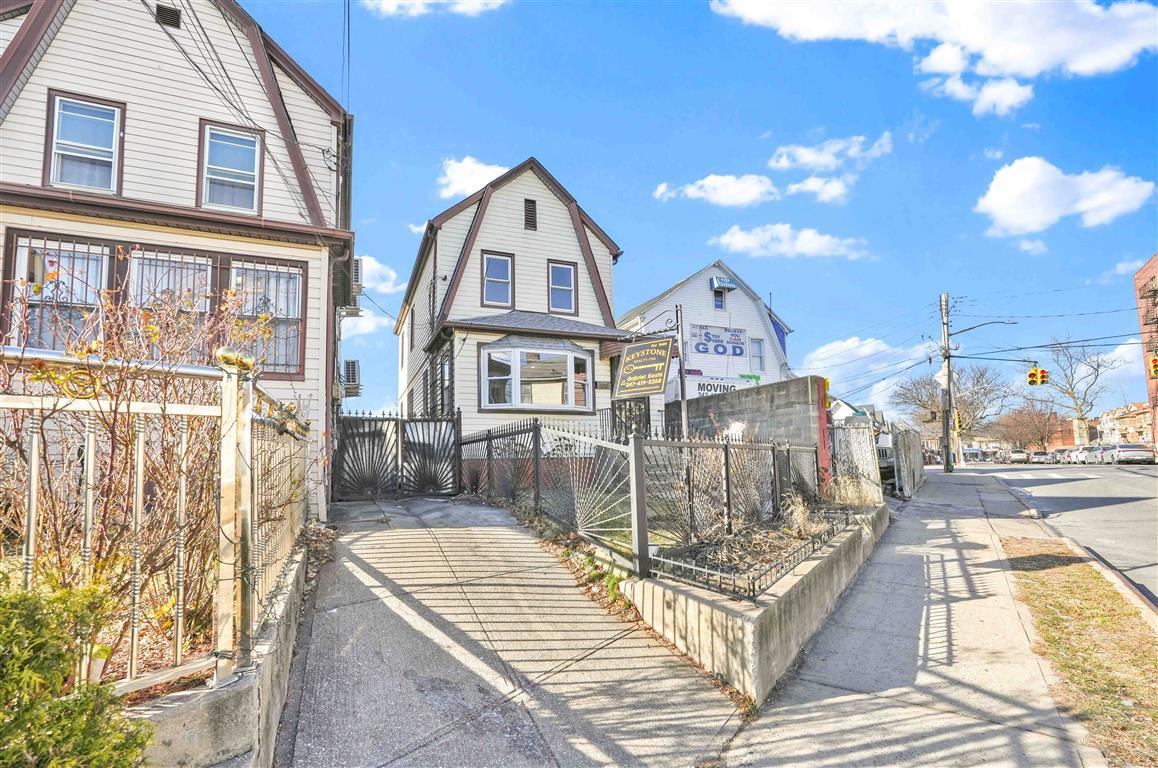 #1 photo, 97-08 190 Street, 皇后區 Hollis , NY 11423