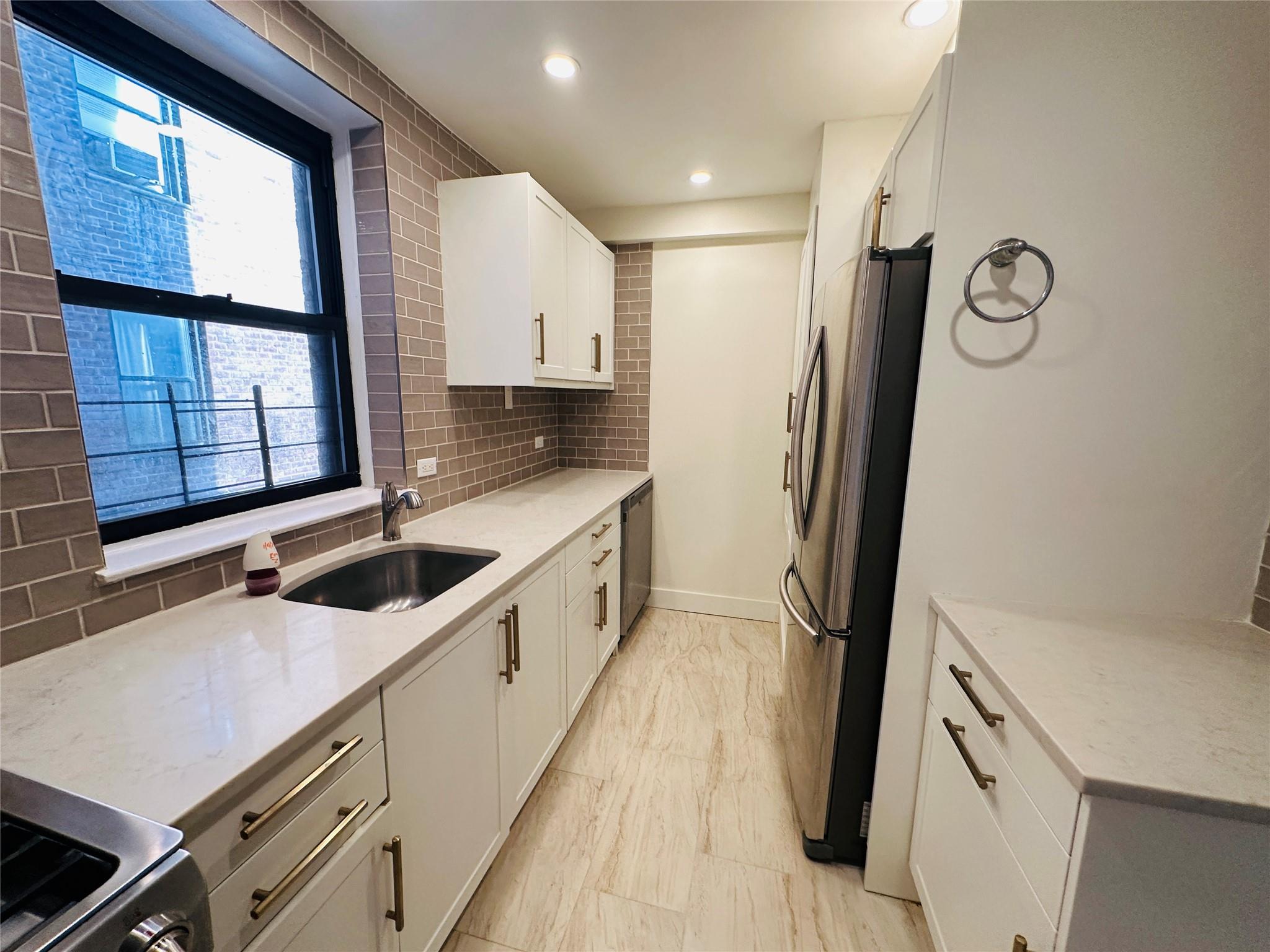 #3 photo, 102-32 65th Avenue, クイーンズ区 Forest Hills , NY 11375