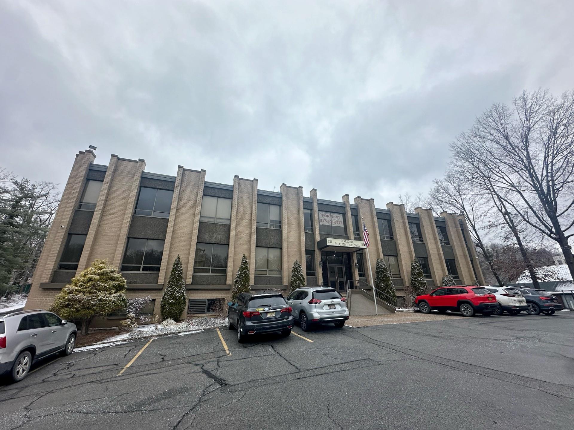 #14 photo, 531 Central Park Avenue, Scarsdale , NY 10583