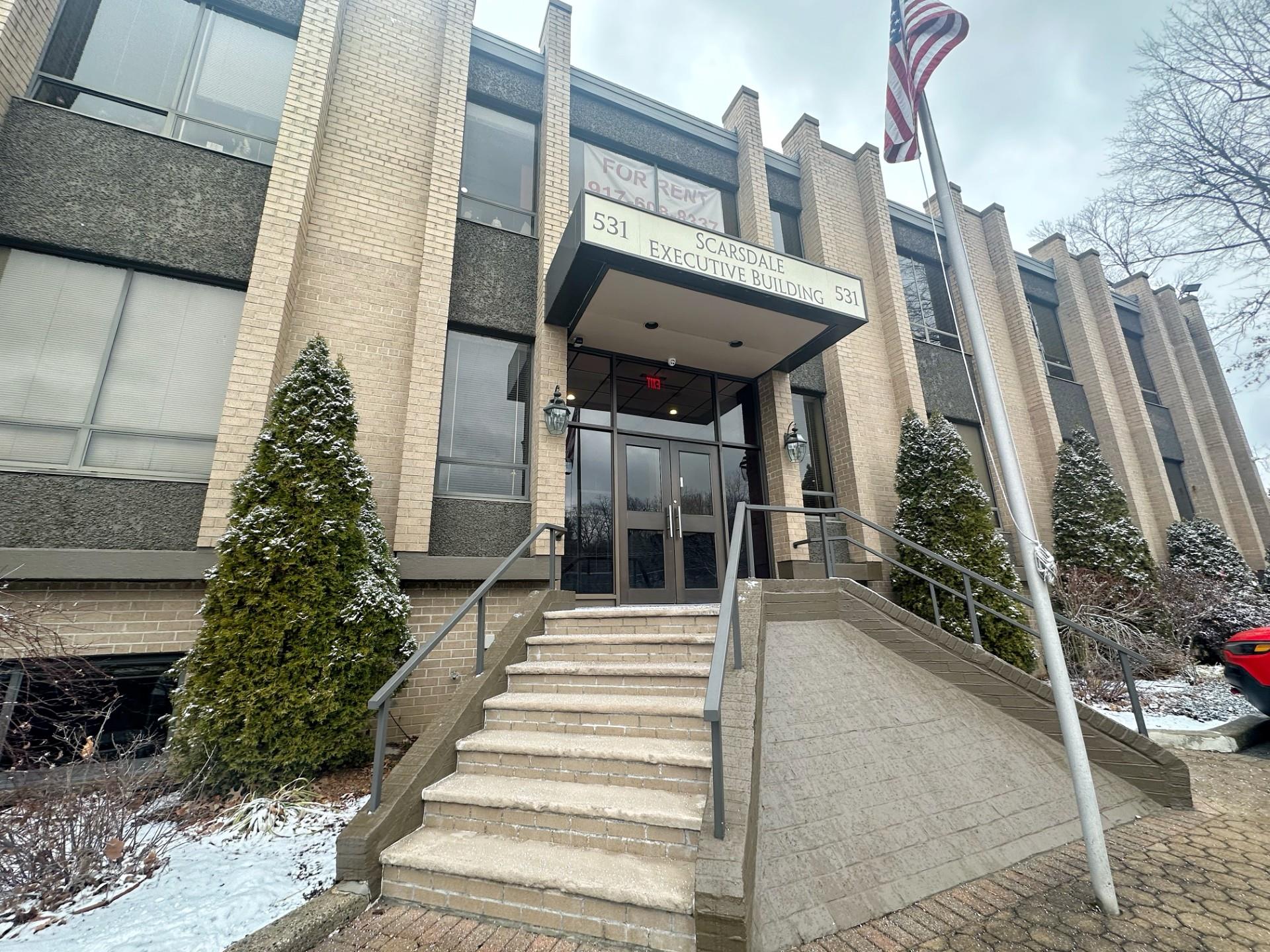 #5 photo, 531 Central Park Avenue, Scarsdale , NY 10583