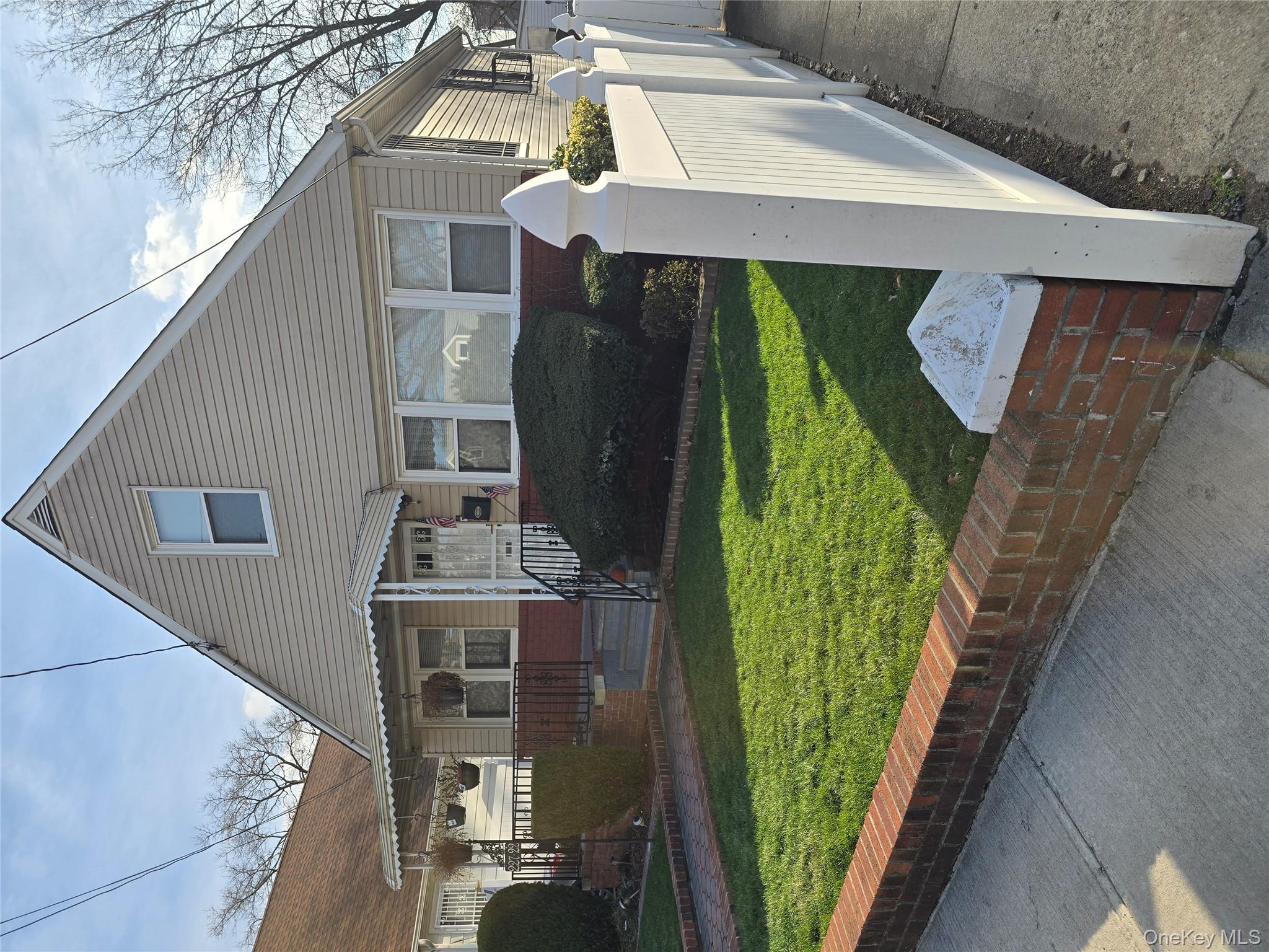 #3 photo, 22722 112th Avenue, クイーンズ区 Queens Village , NY 11429