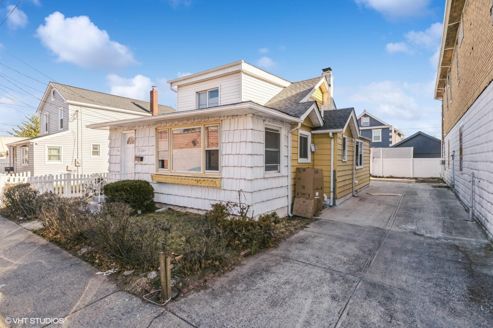 #2 photo, 12 Biltmore Avenue, Elmont , NY 11003