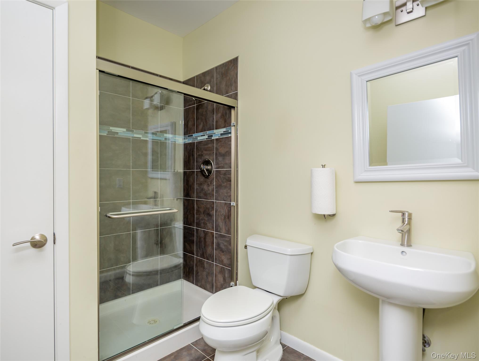 #6 photo, 28 Cameron Street, サフォーク郡 Southampton , NY 11968