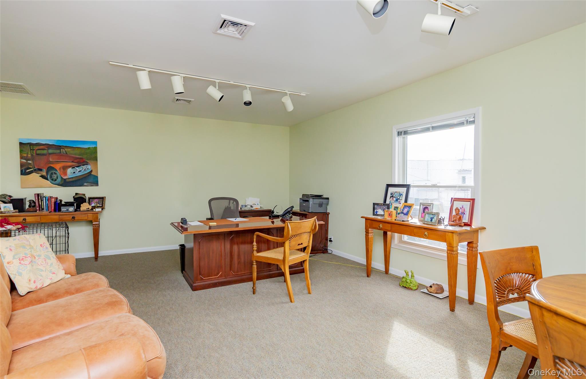 #9 photo, 28 Cameron Street, サフォーク郡 Southampton , NY 11968