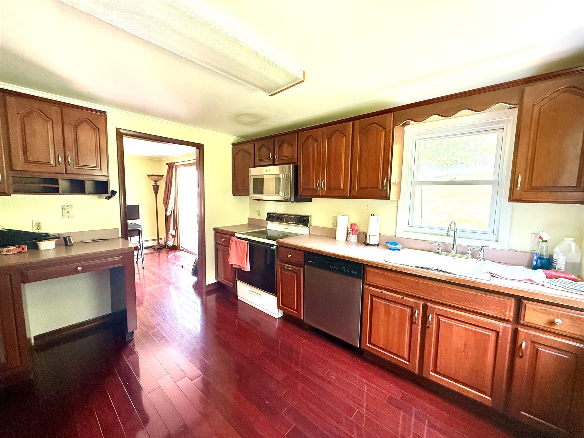 #9 photo, 491 Hurd, Swan Lake , NY 12783