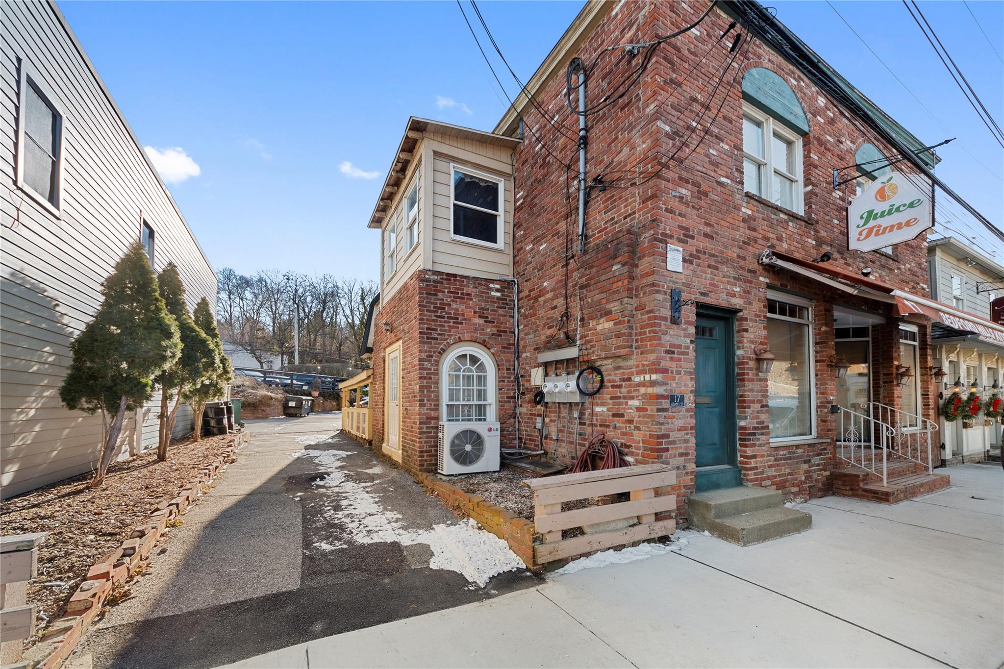 #3 photo, 17-19 Adams Street, Bedford Hills , NY 10507