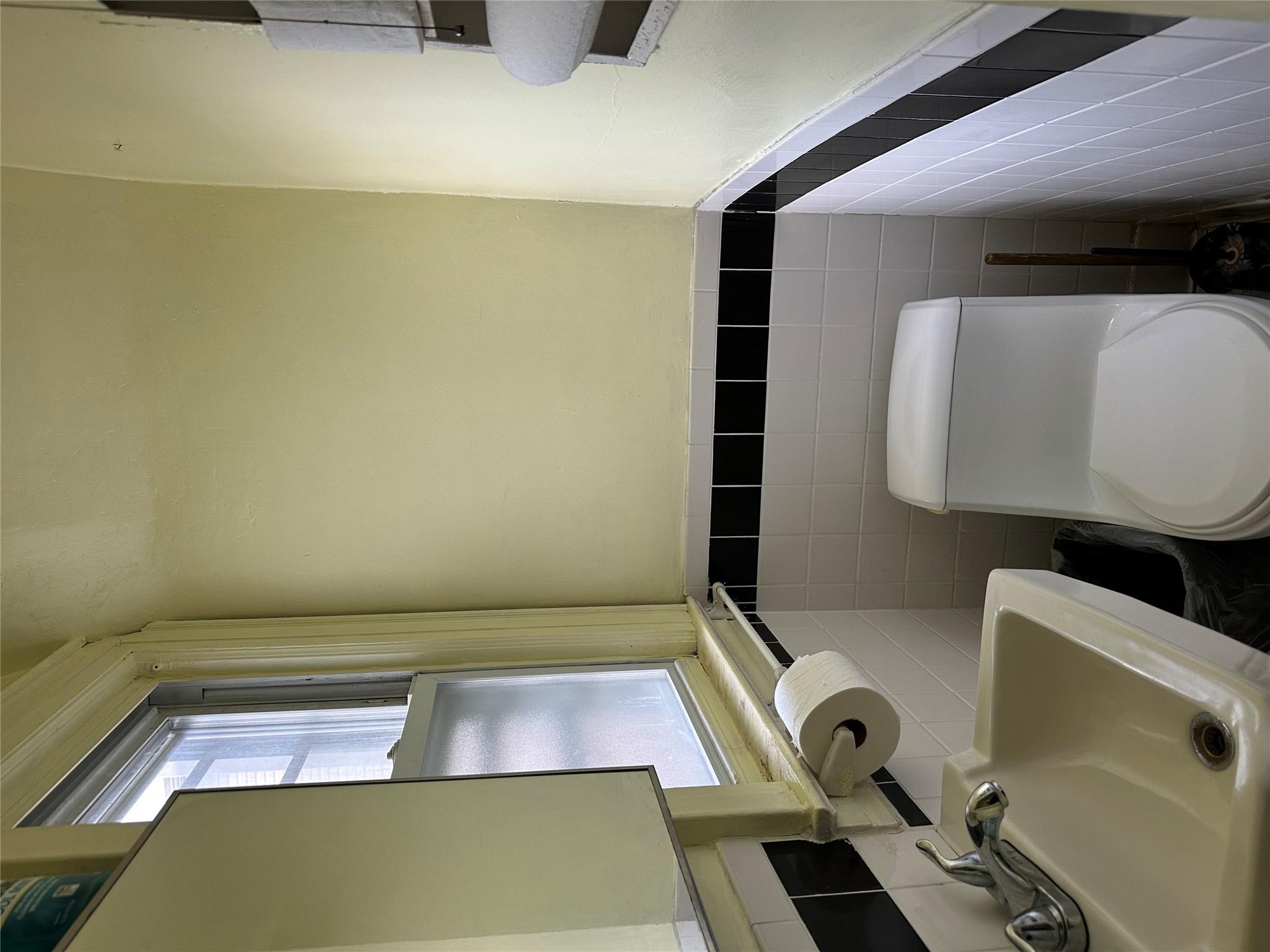 #7 photo, 251-20 Memphis Avenue, 皇后區 Rosedale , NY 11422