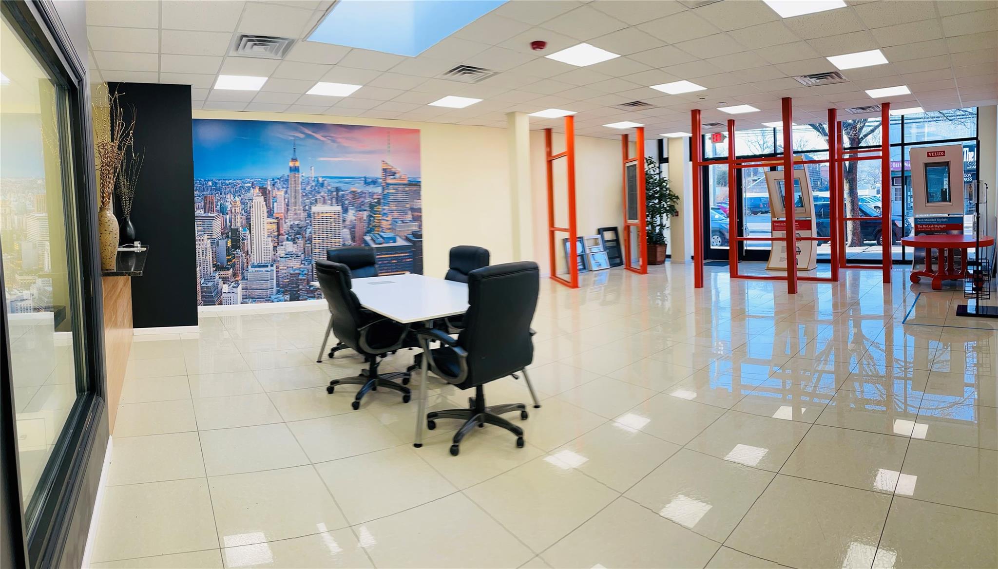 #9 photo, 470-472 Westbury Avenue, מחוז נסאו Carle Place , NY 11514