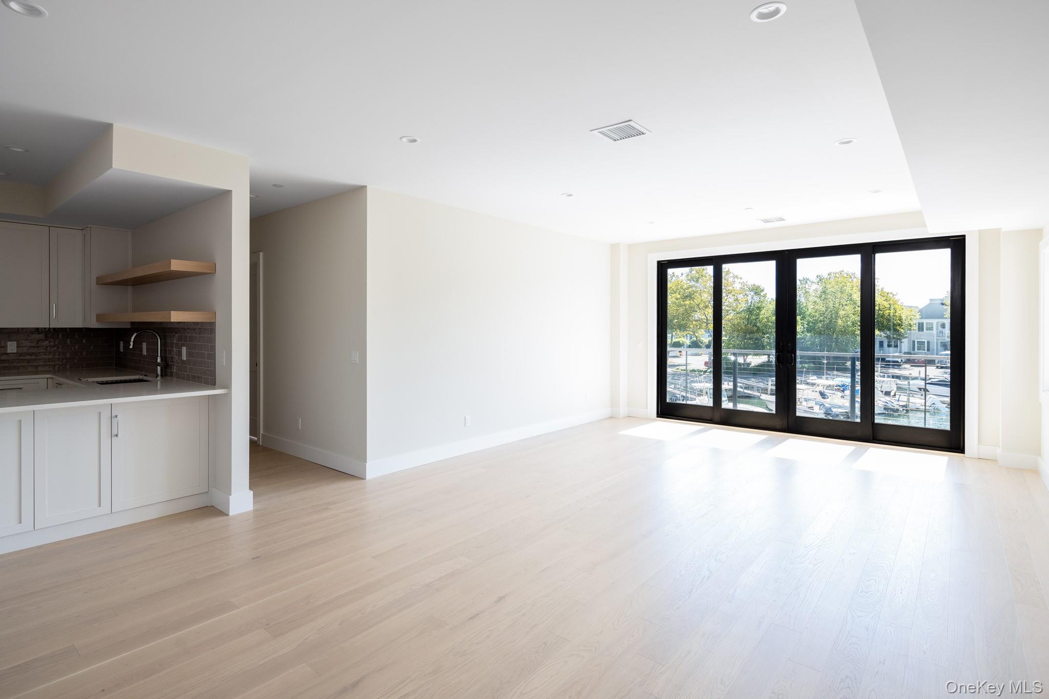 #7 photo, 123 Sterling Avenue, サフォーク郡 Greenport , NY 11944