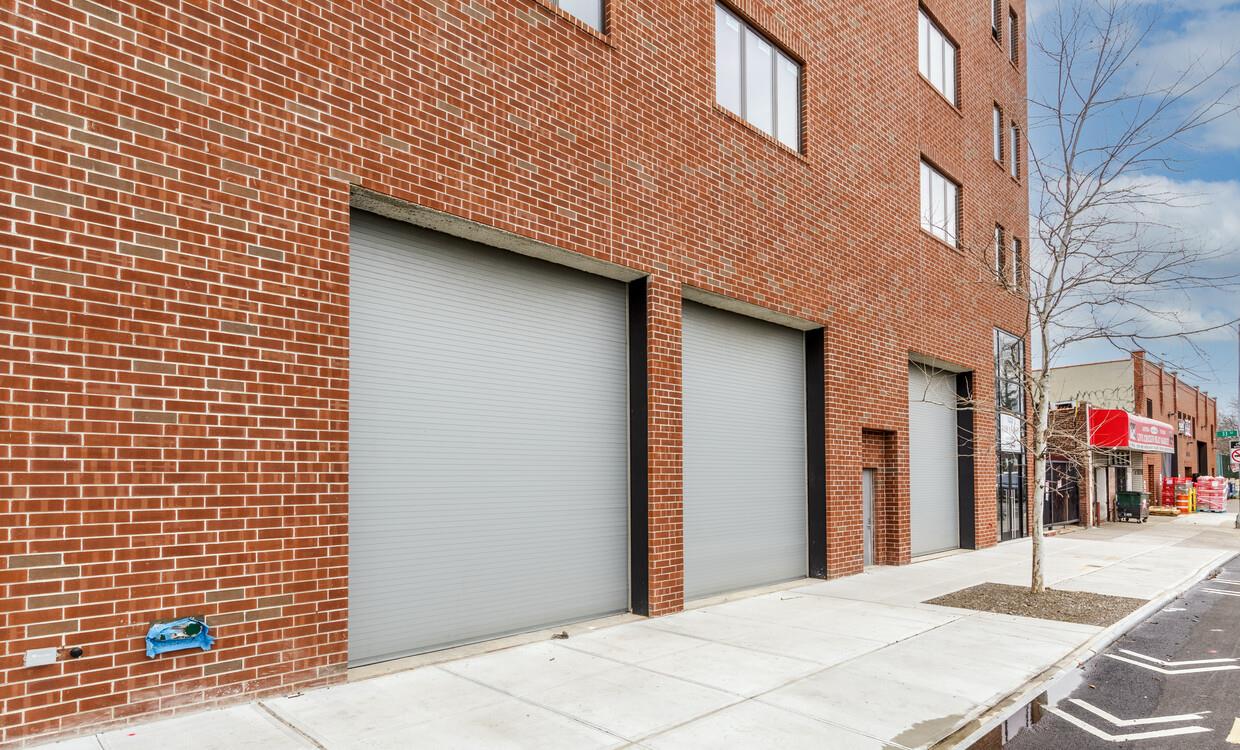 #3 photo, 31-25 20th Avenue, クイーンズ区 Astoria , NY 11105