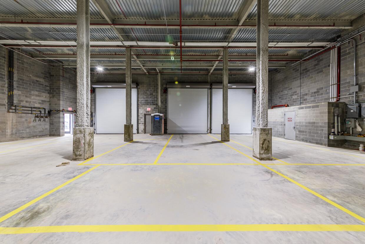 #5 photo, 31-25 20th Avenue, クイーンズ区 Astoria , NY 11105