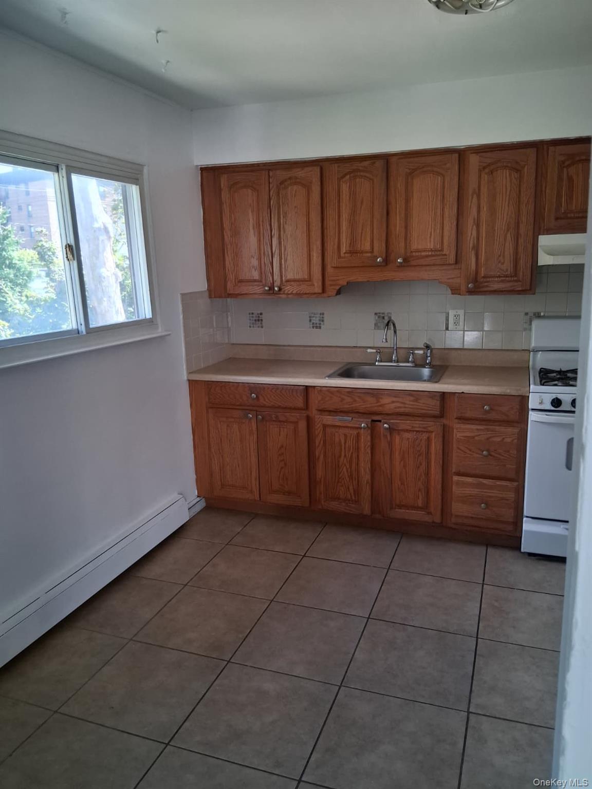 #8 photo, 2215 Edgemere Avenue, クイーンズ区 Far Rockaway , NY 11691