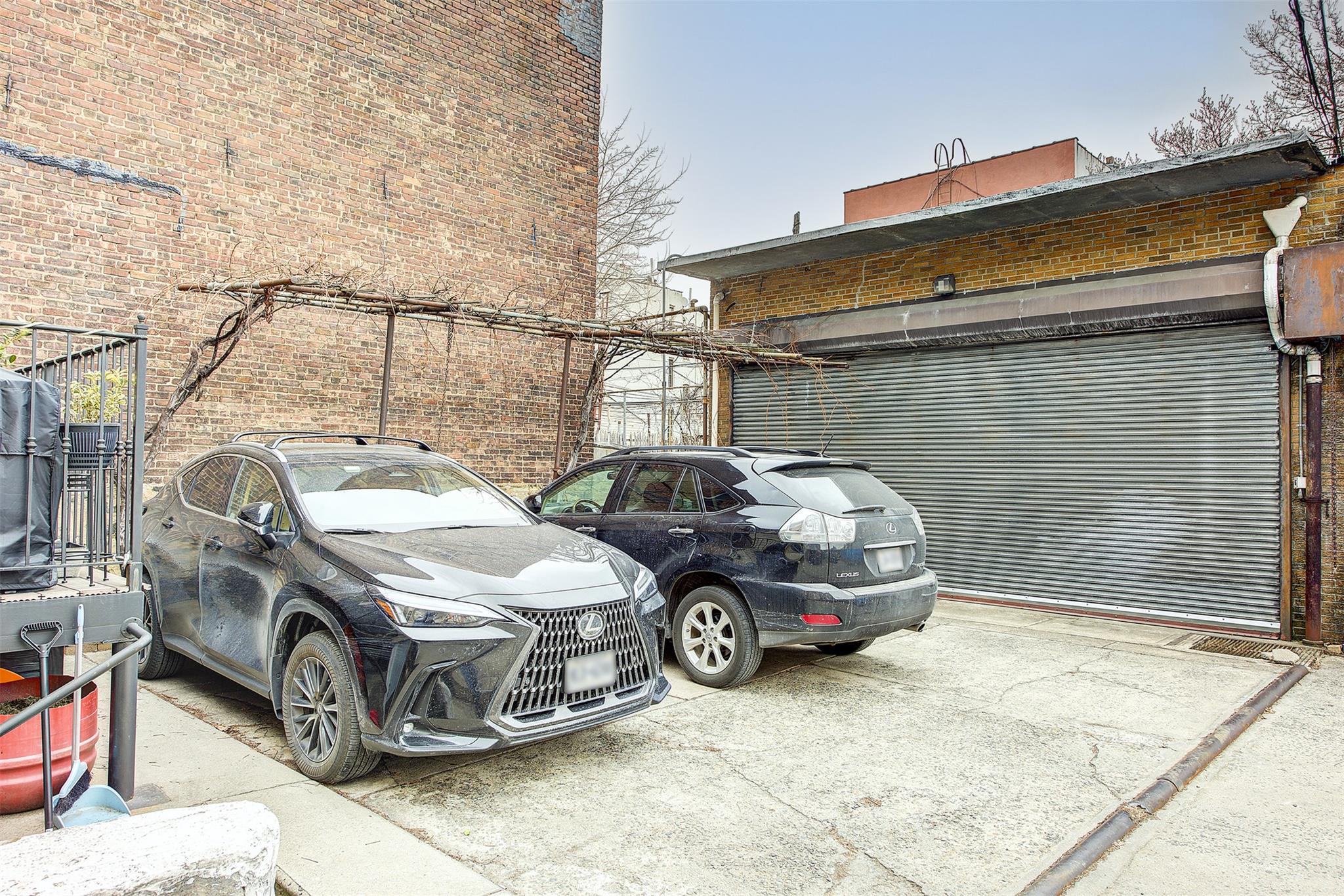 #2 photo, 31-73 41 Street, クイーンズ区 Astoria , NY 11103