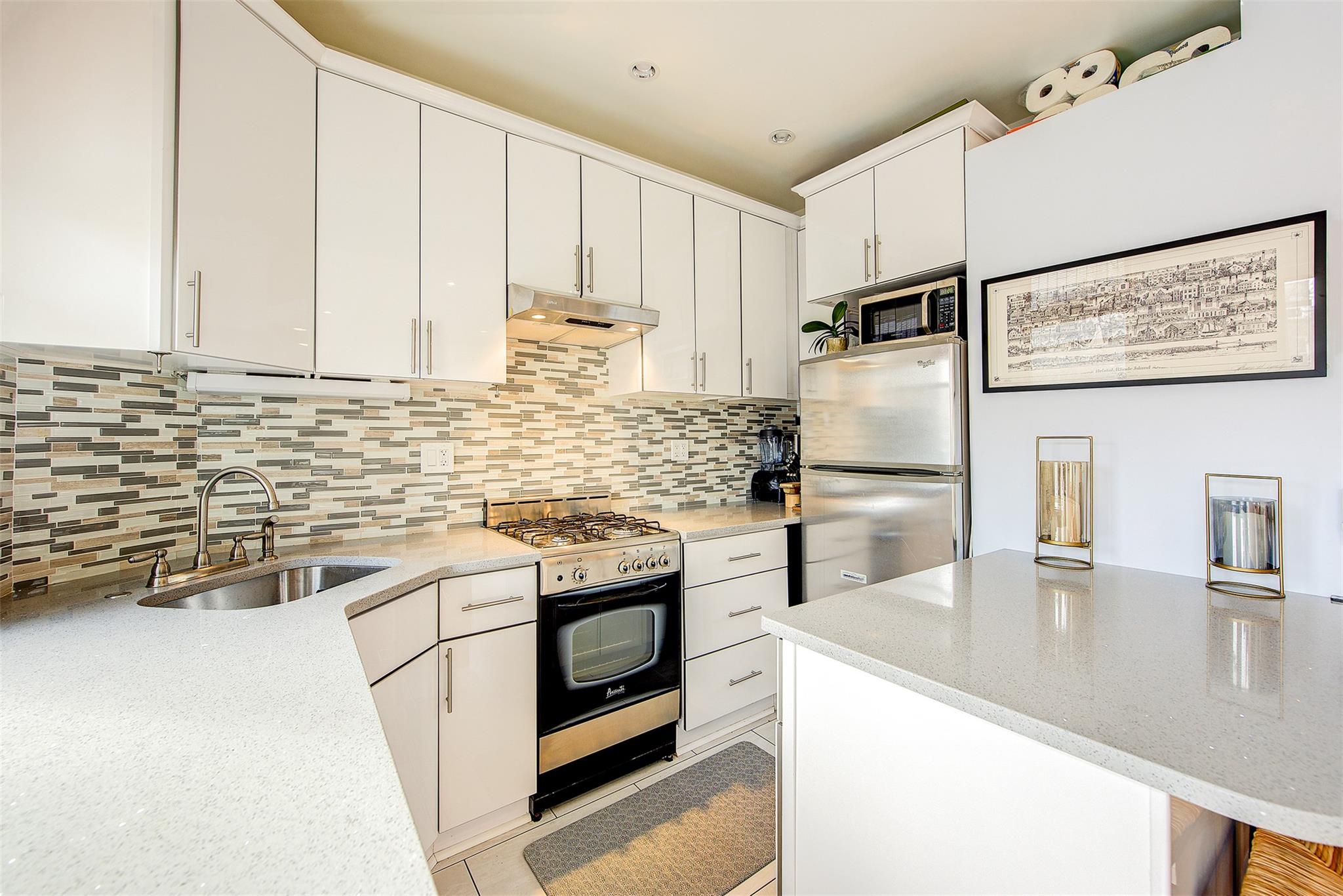 #20 photo, 31-73 41 Street, クイーンズ区 Astoria , NY 11103