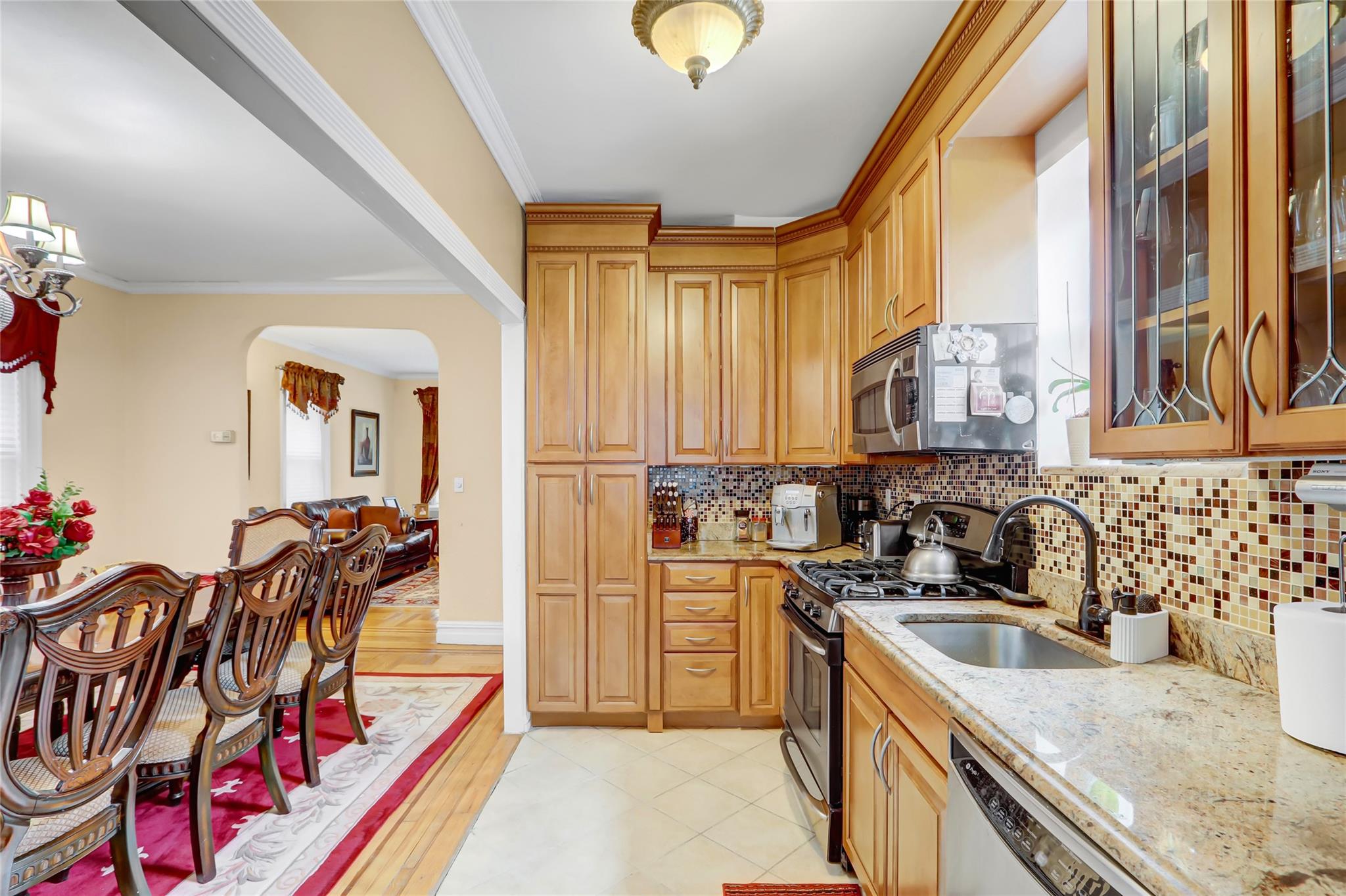 #11 photo, 2445 Yates Avenue, ブロンクス区 Bronx , NY 10469