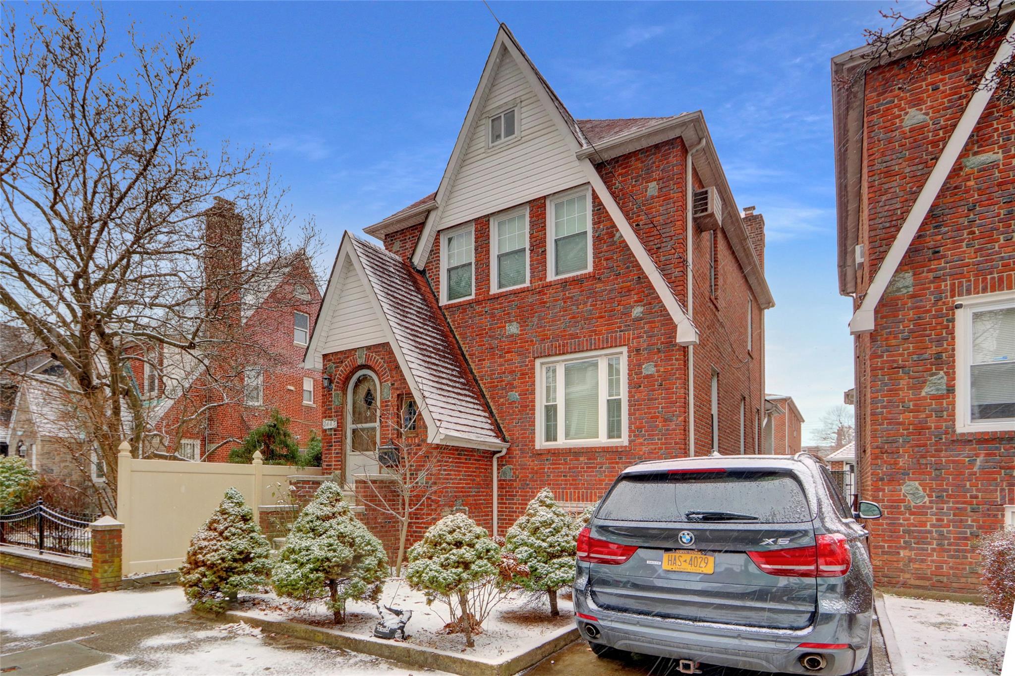 #3 photo, 2445 Yates Avenue, ブロンクス区 Bronx , NY 10469