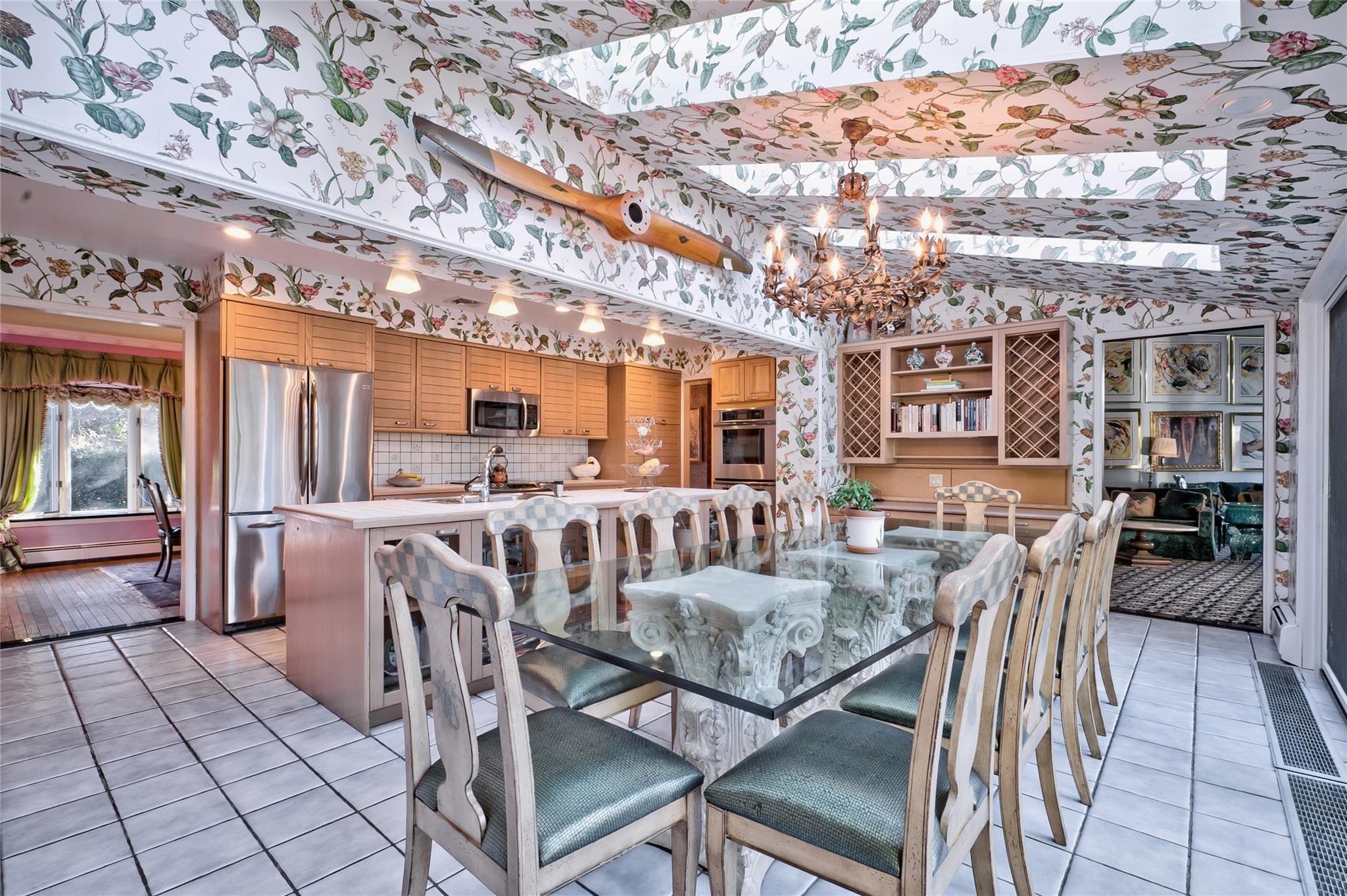 #13 photo, 10 Hemlock Court, Laurel Hollow , NY 11771