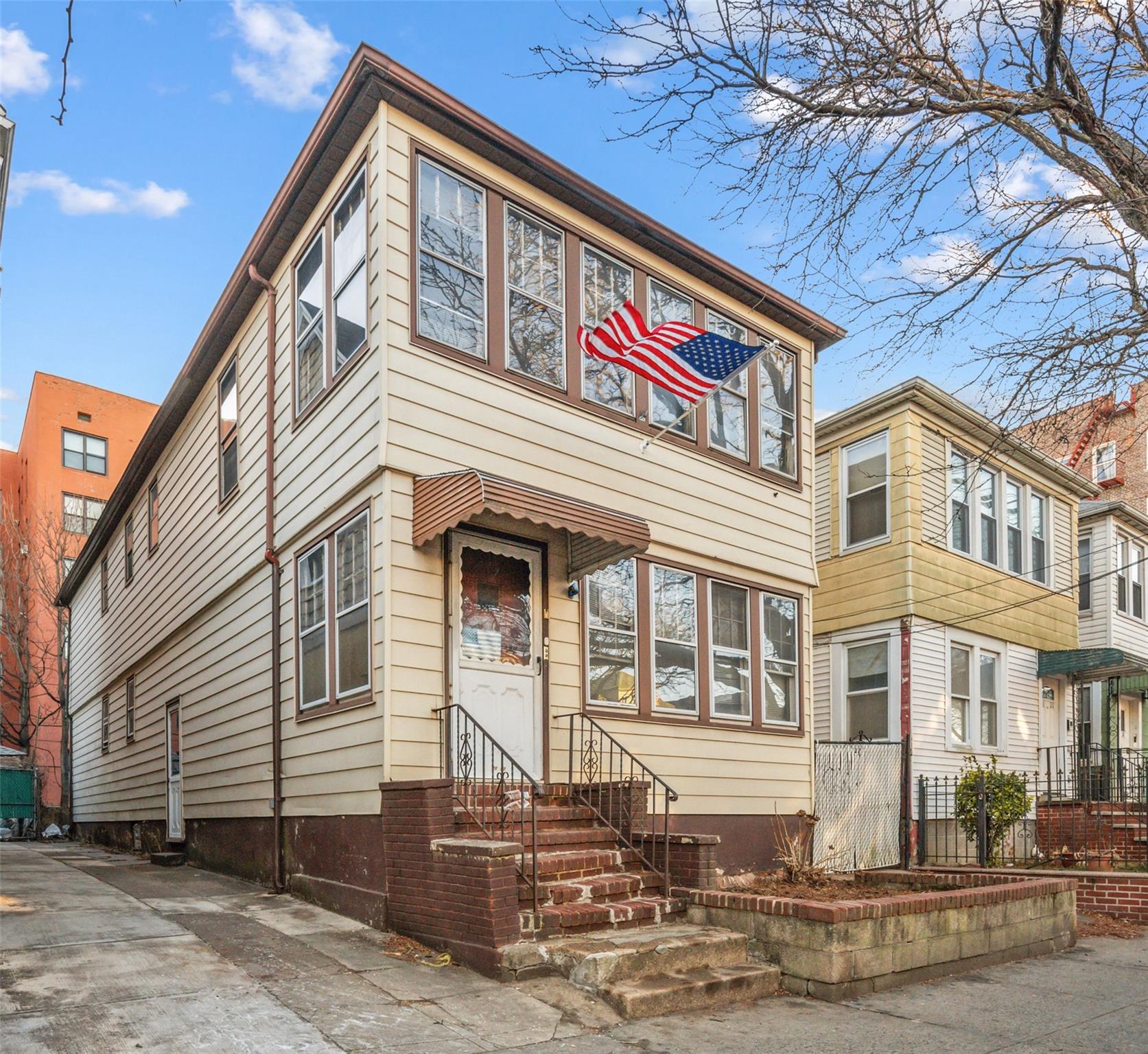 #1 photo, 41-22 Benham Street, קווינס Elmhurst , NY 11373
