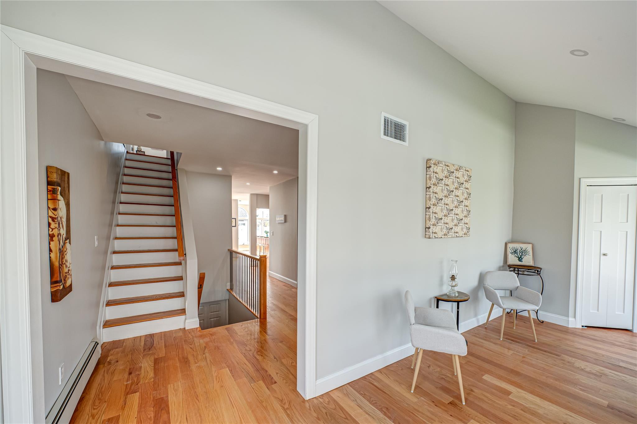 #13 photo, 2726 Clarendon Avenue, Bellmore , NY 11710