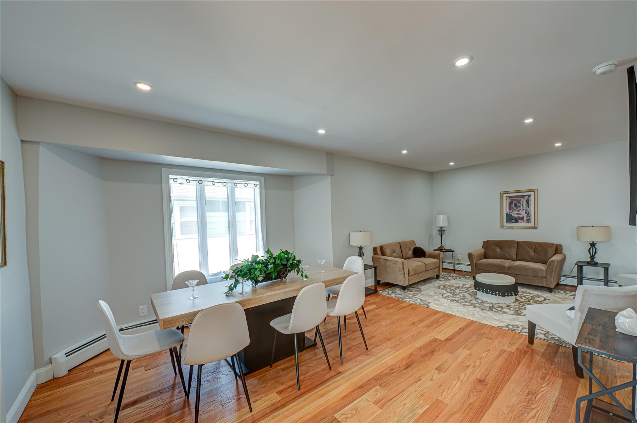 #18 photo, 2726 Clarendon Avenue, Bellmore , NY 11710